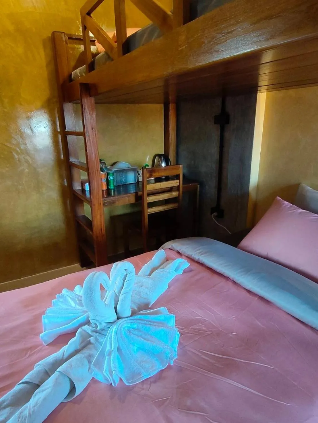 Photo of the whole room, Bed in Smilingface guesthouse