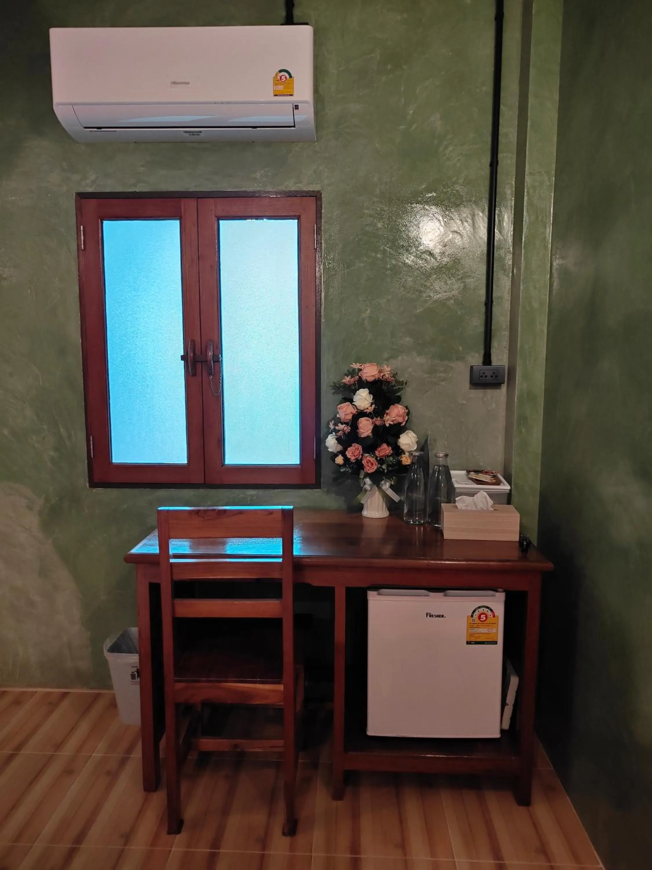 Photo of the whole room in Smilingface guesthouse