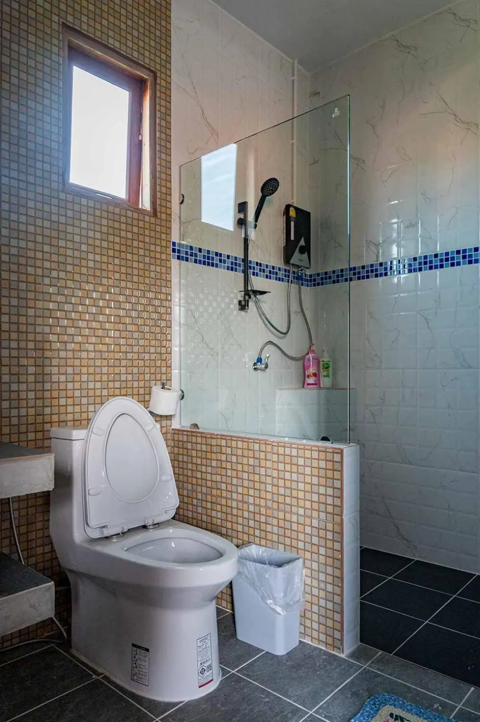 Photo of the whole room in Smilingface guesthouse