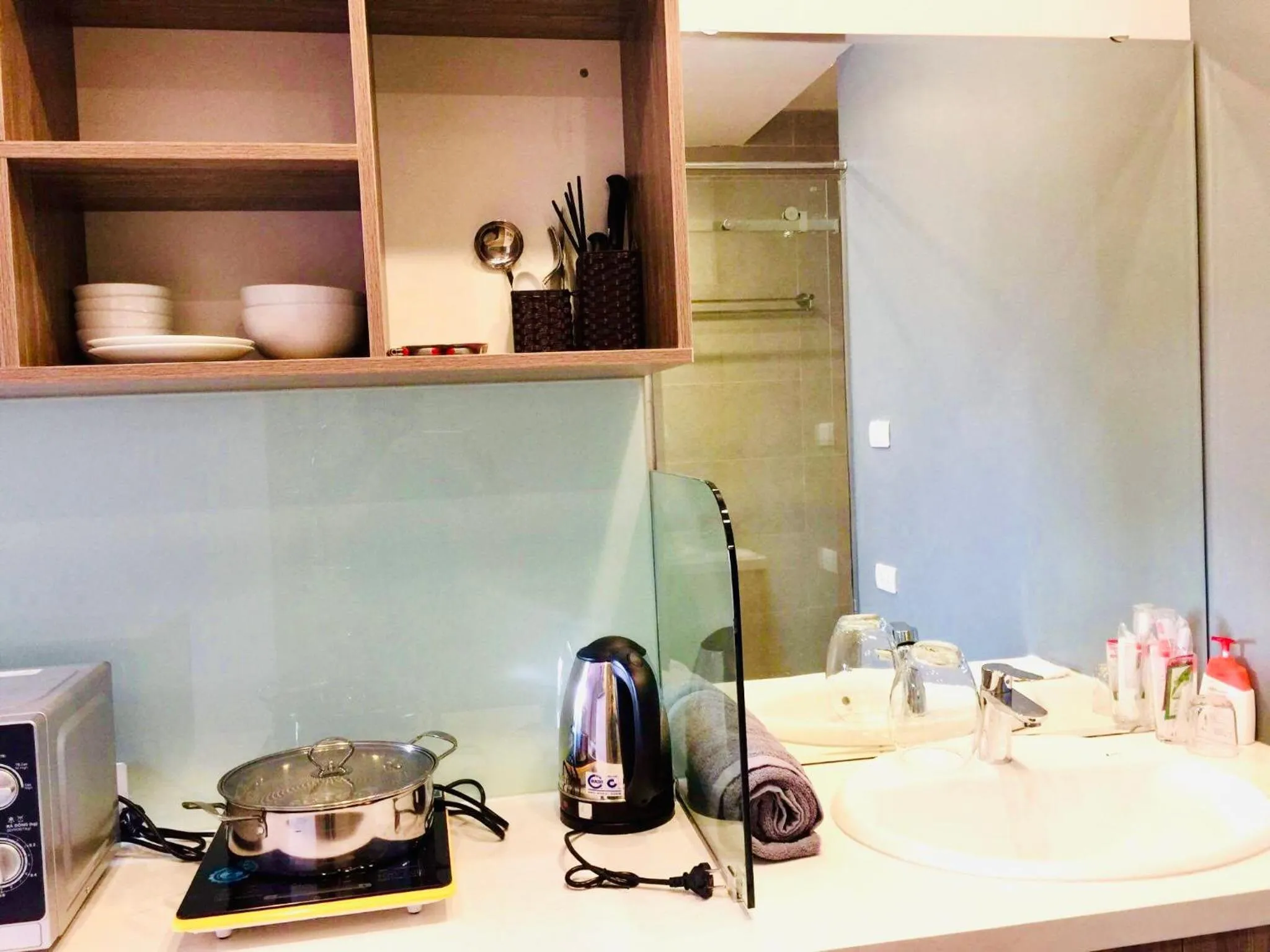 Kitchen or kitchenette in Unique Serviced Apartment