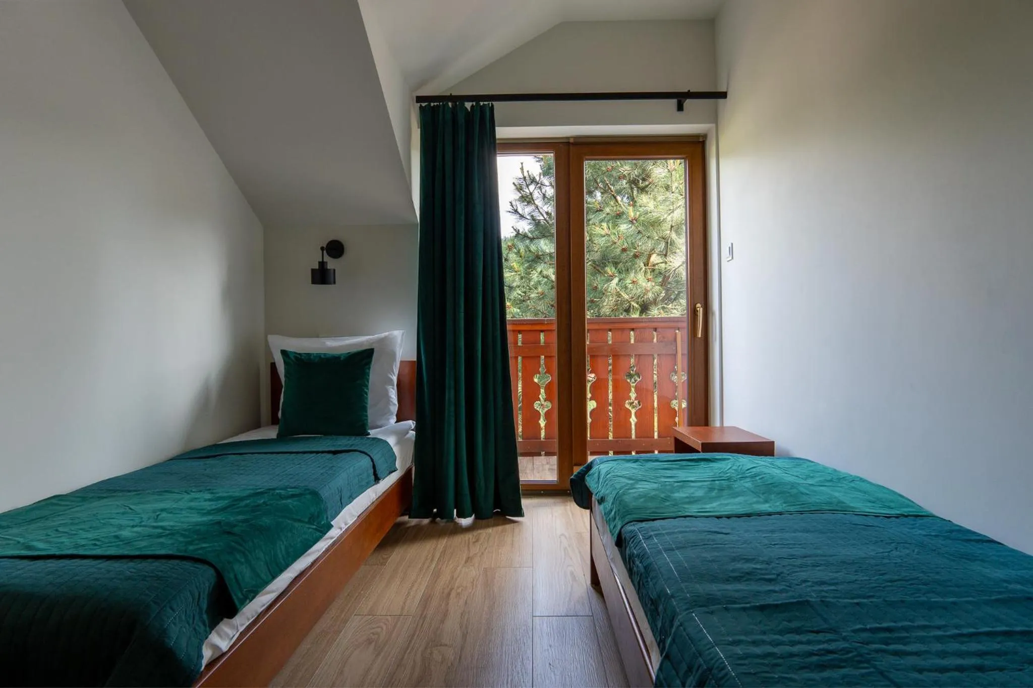 Bed in Willa i Wzgórze Jerrego Apartamenty i pokoje z widokiem na góry