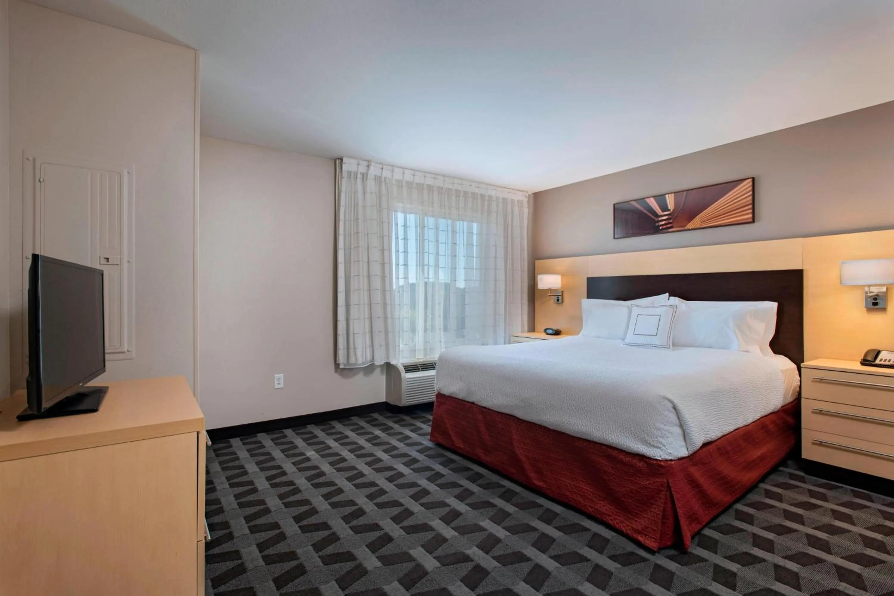 Bedroom, Bed in TownePlace Suites Fayetteville Cross Creek