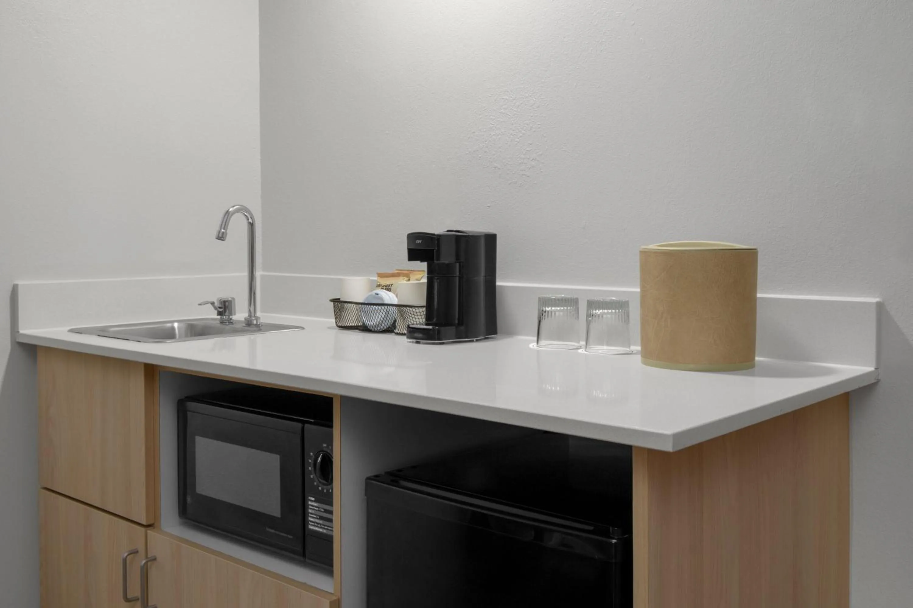 Kitchen or kitchenette in SpringHill Suites Pinehurst Southern Pines