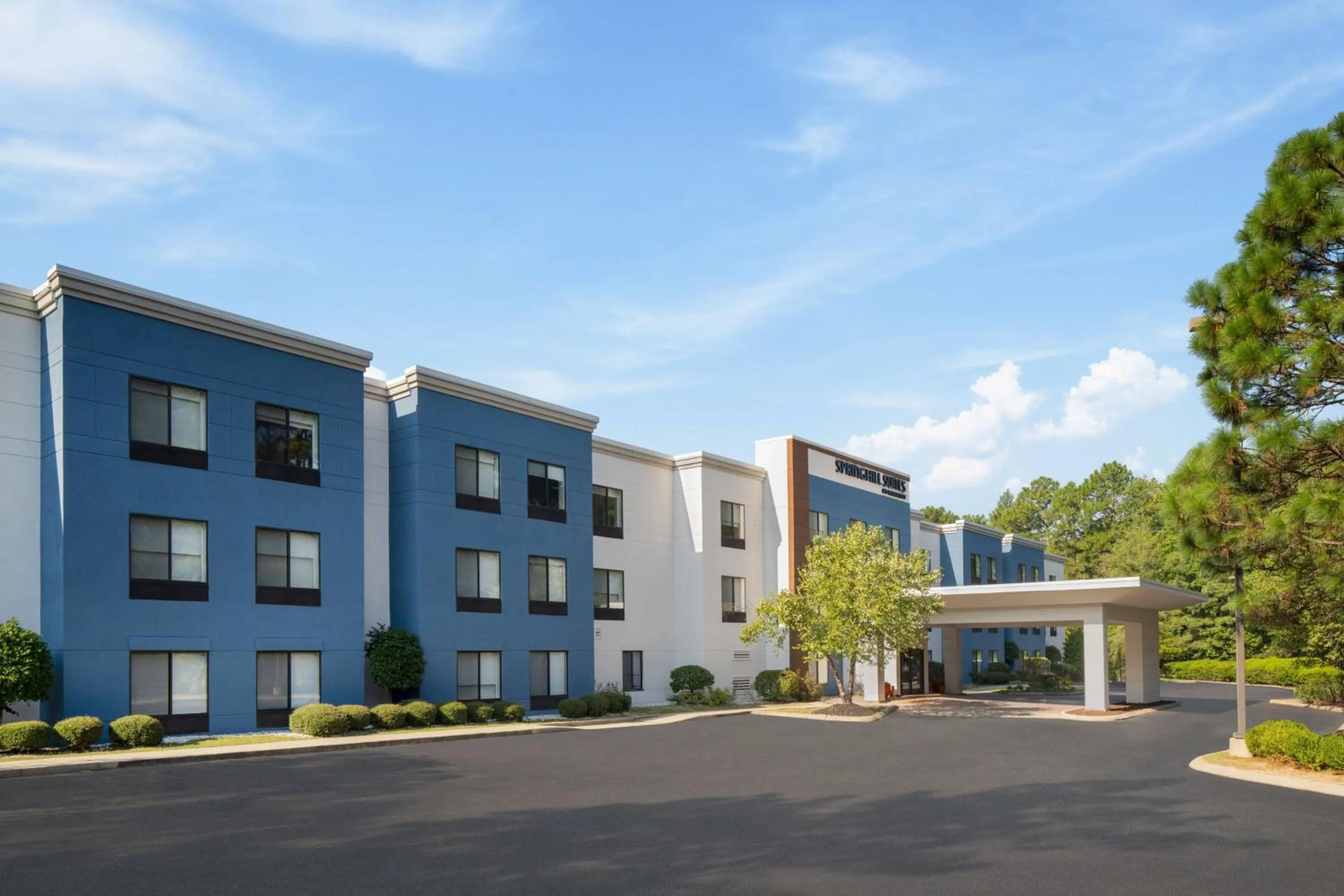 Property building in SpringHill Suites Pinehurst Southern Pines