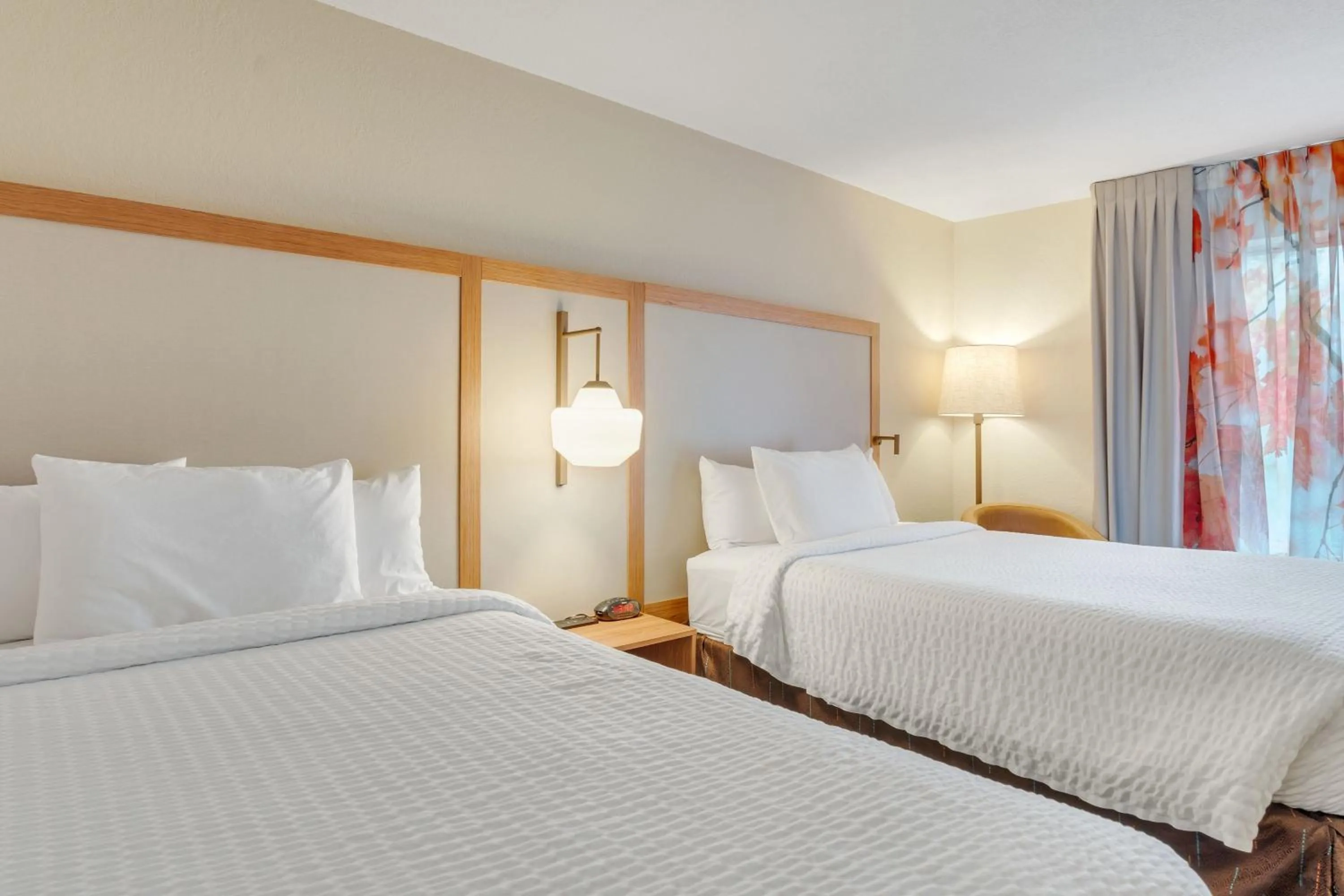 Photo of the whole room, Bed in Fairfield Inn & Suites Fredericksburg