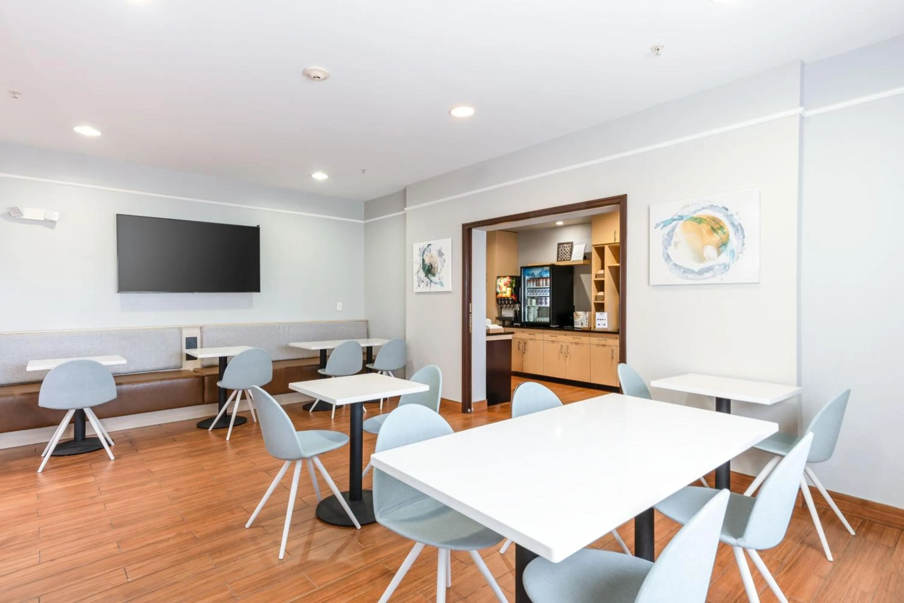 Restaurant/places to eat in TownePlace Suites Fredericksburg