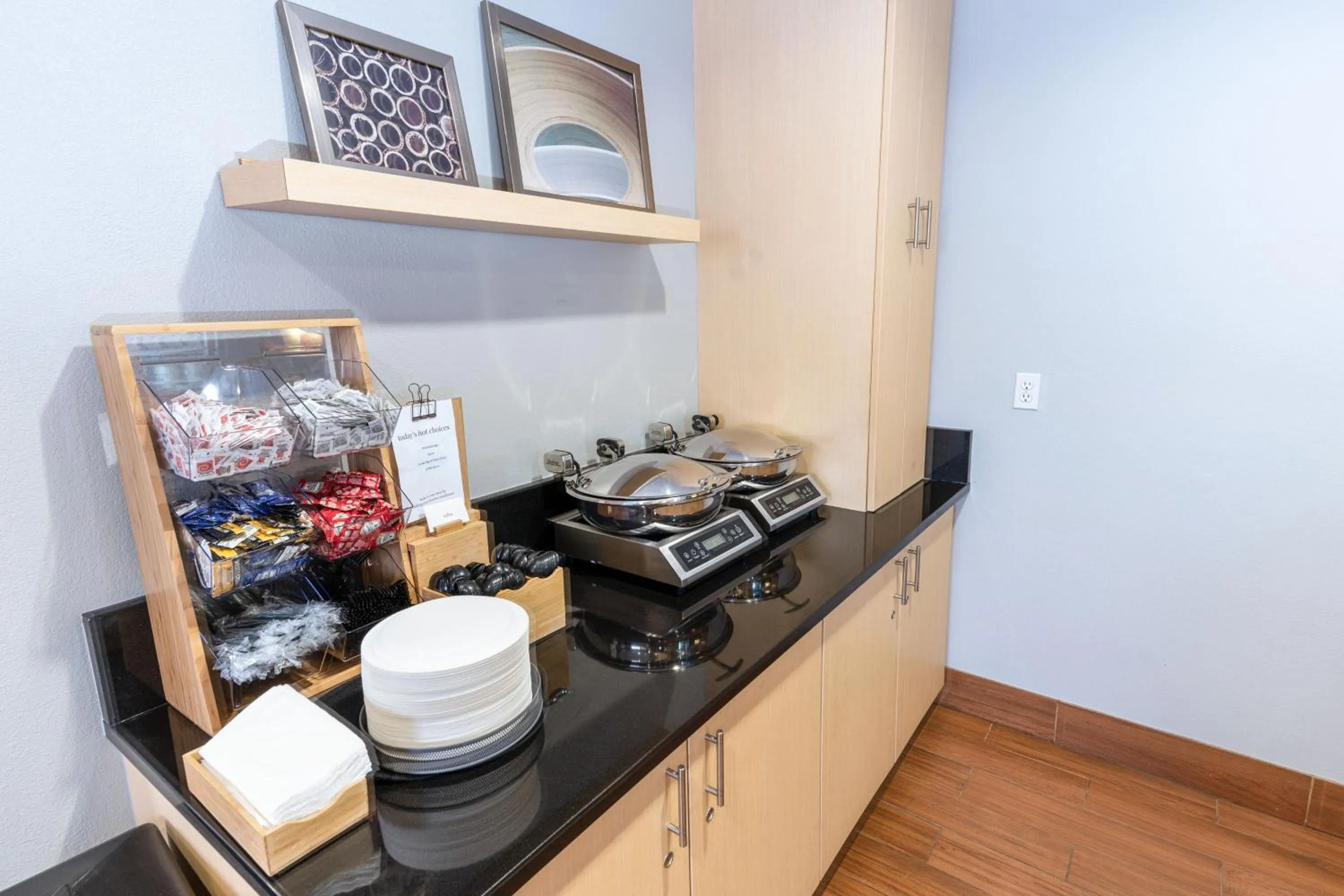 Breakfast in TownePlace Suites Fredericksburg