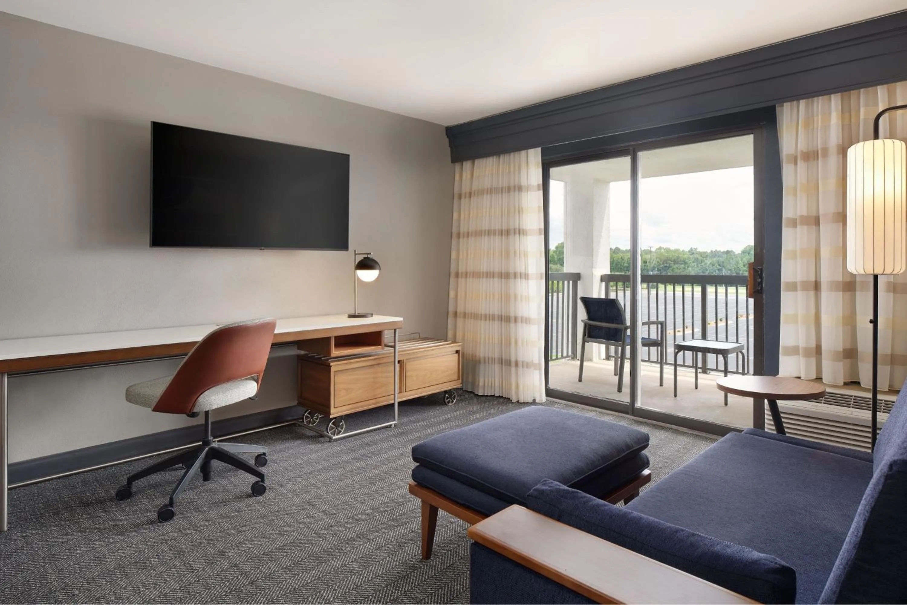 Photo of the whole room in Courtyard Florence South Carolina