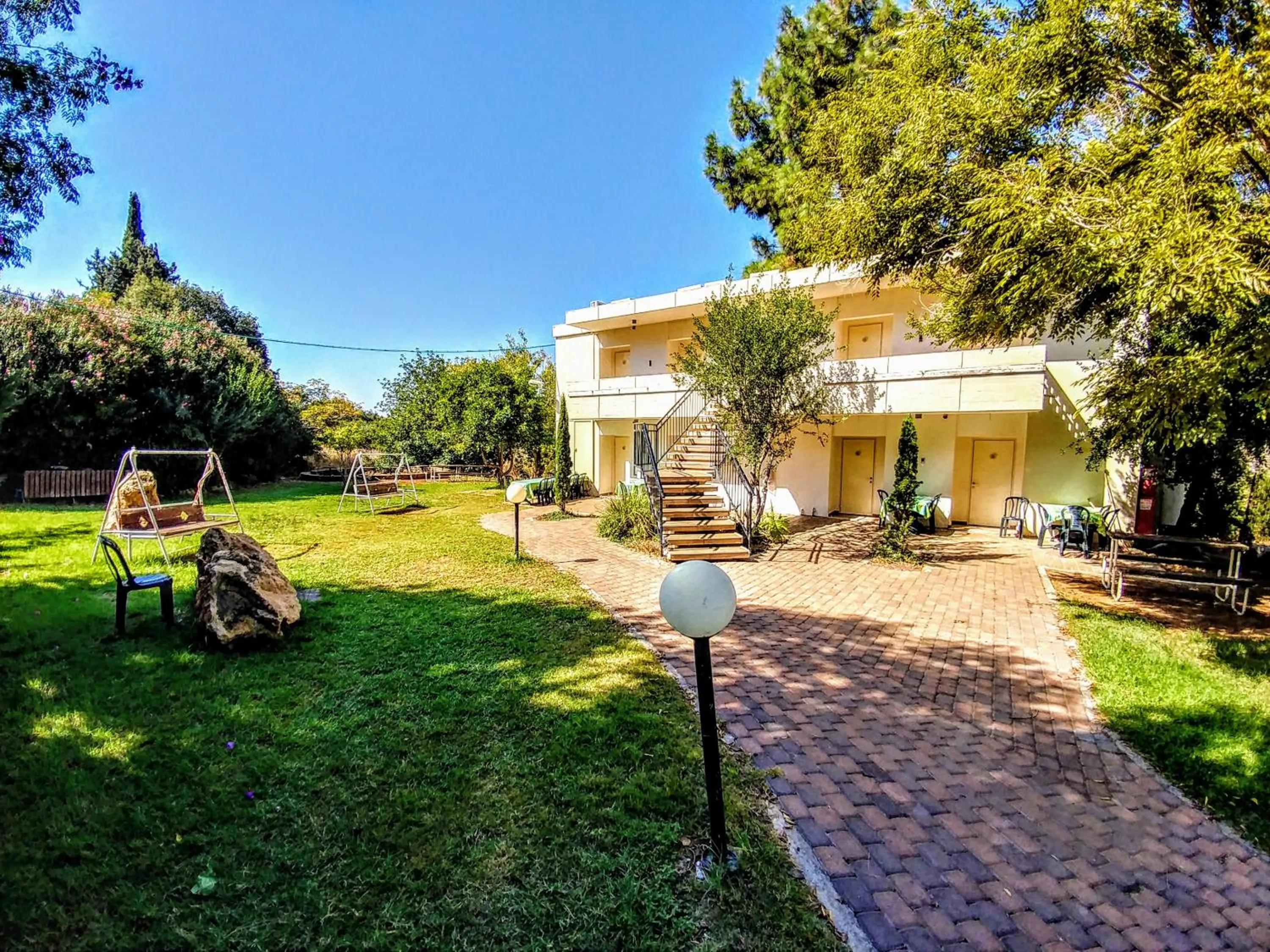 Garden in Travel Hotel Eilon