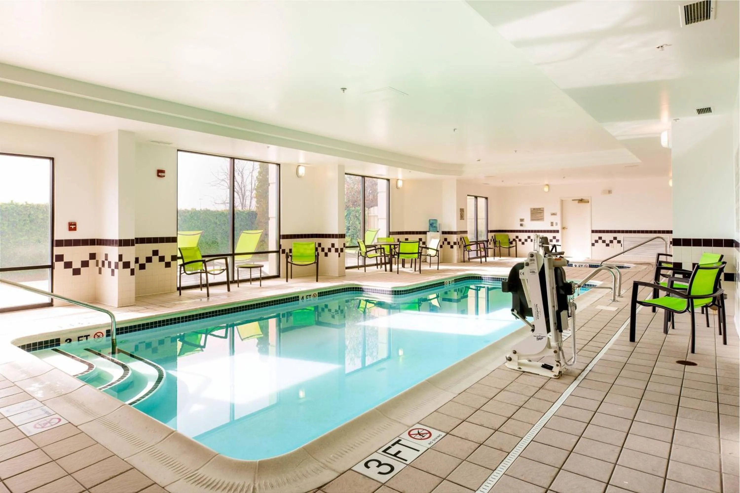 Swimming pool in SpringHill Suites Florence