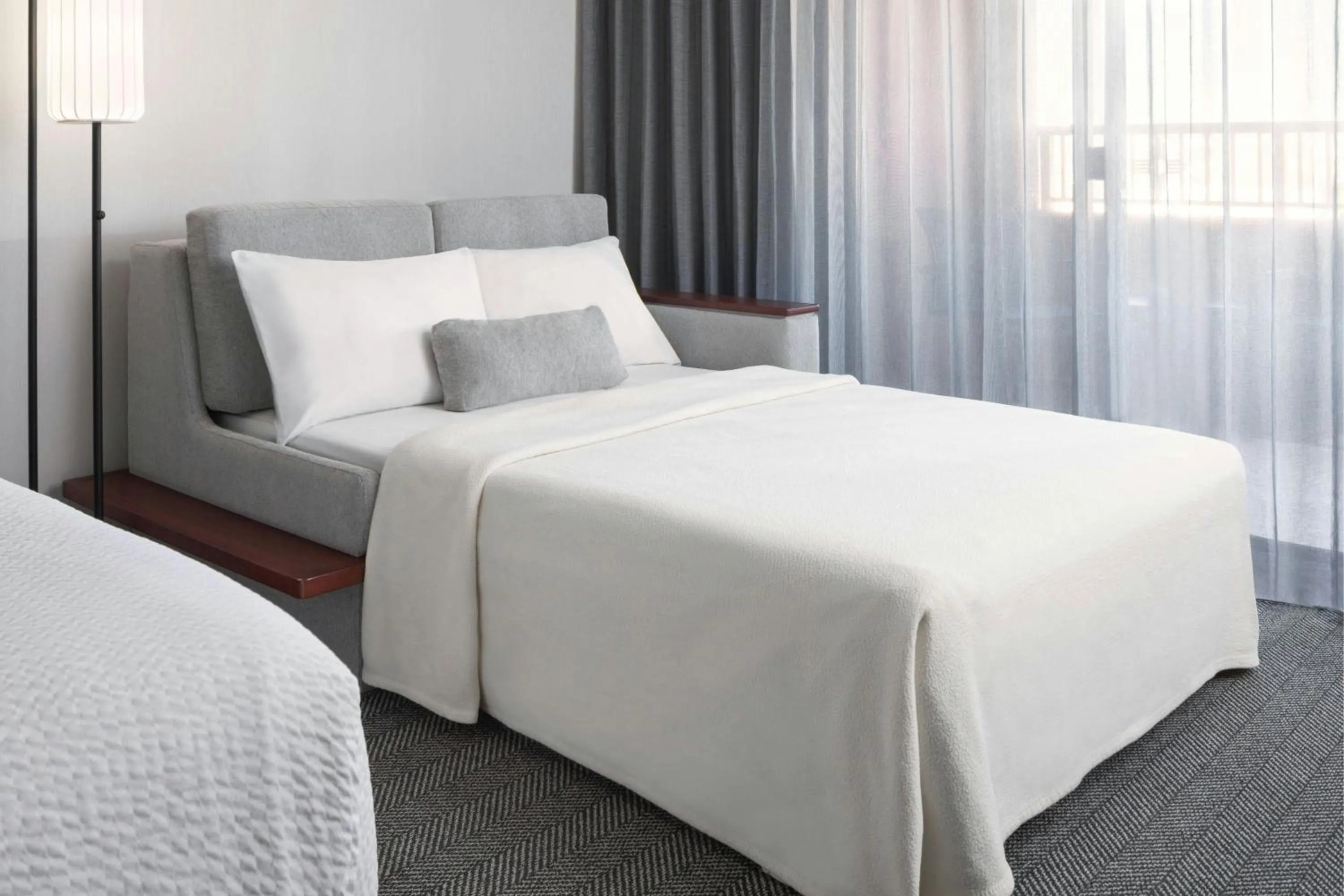 Bedroom, Bed in Courtyard Farmington