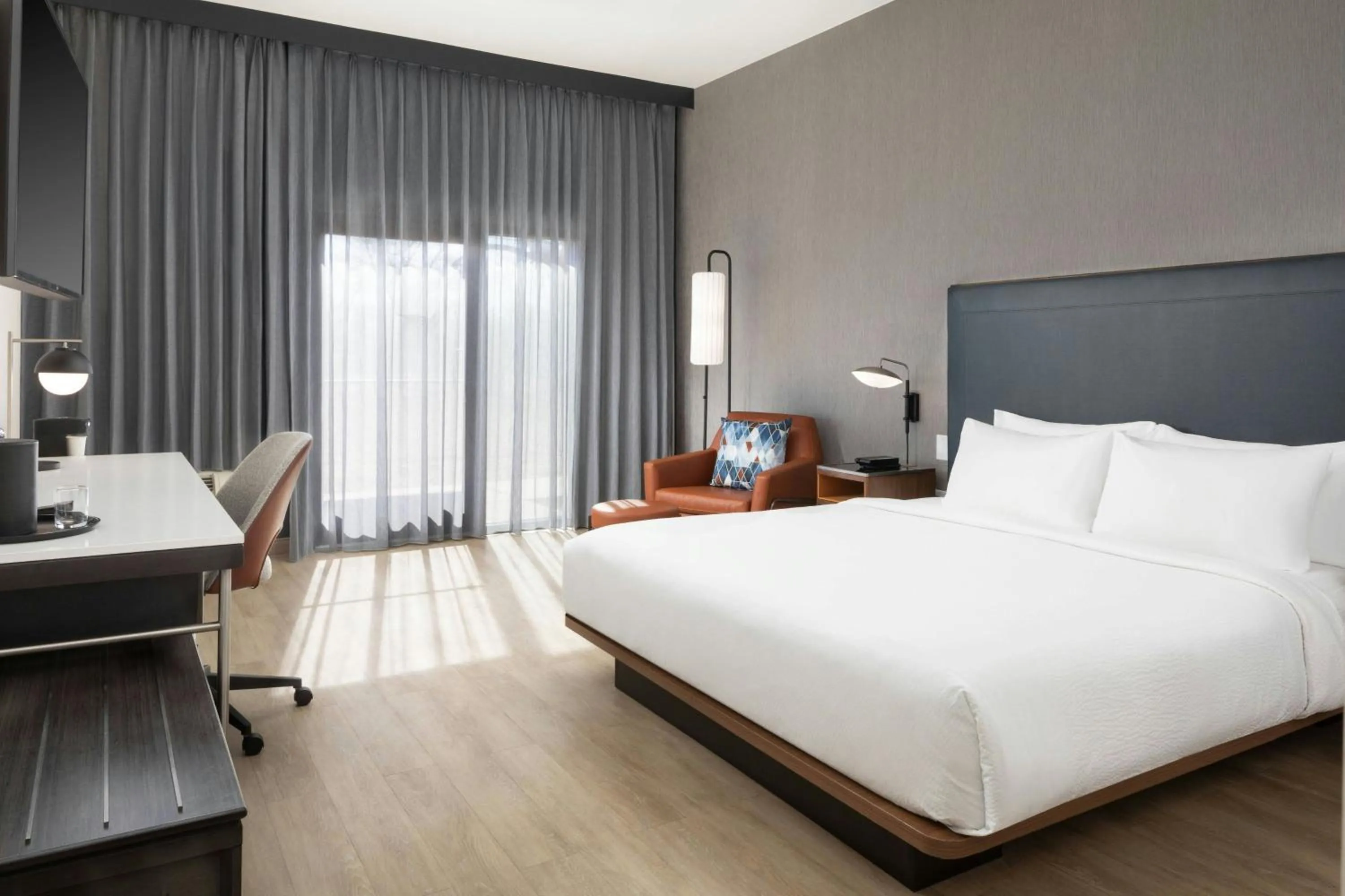 Photo of the whole room, Bed in Courtyard Farmington