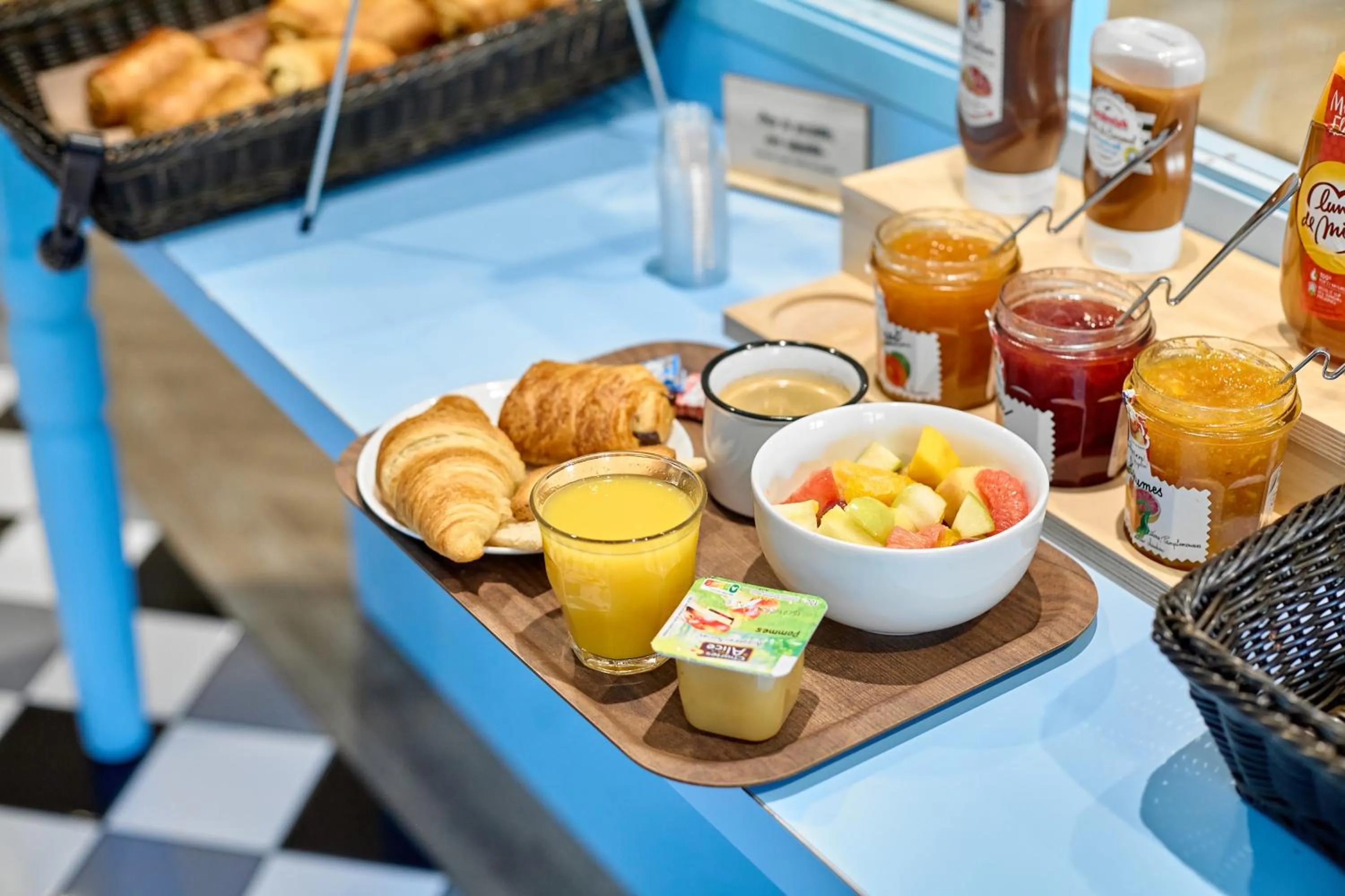 Buffet breakfast in B&B HOTEL Saint-Maur Créteil