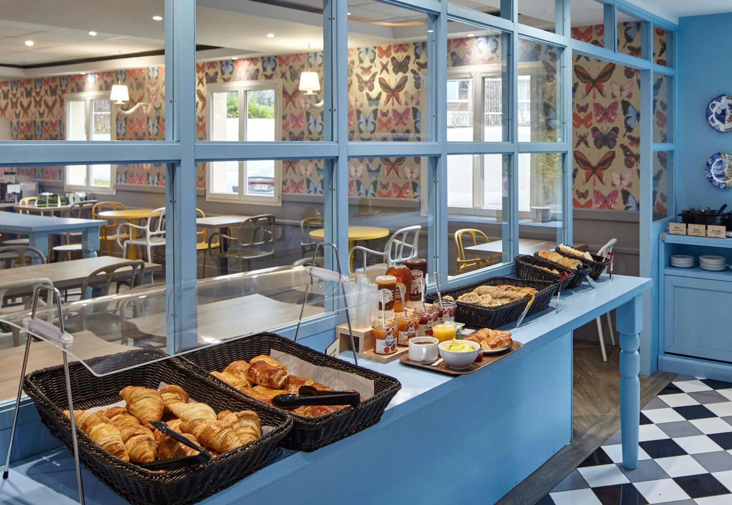 Buffet breakfast in B&B HOTEL Saint-Maur Créteil