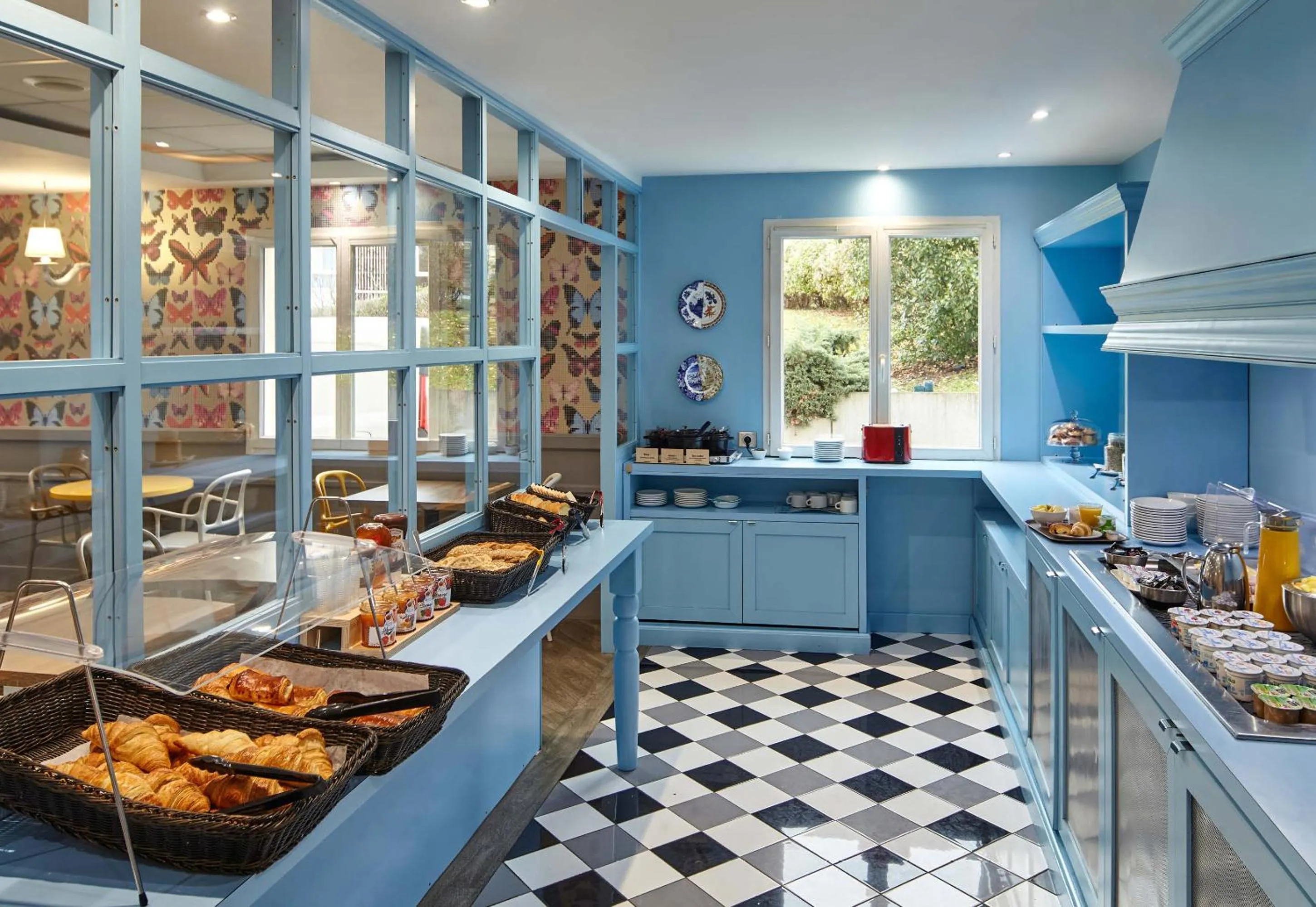 Buffet breakfast in B&B HOTEL Saint-Maur Créteil