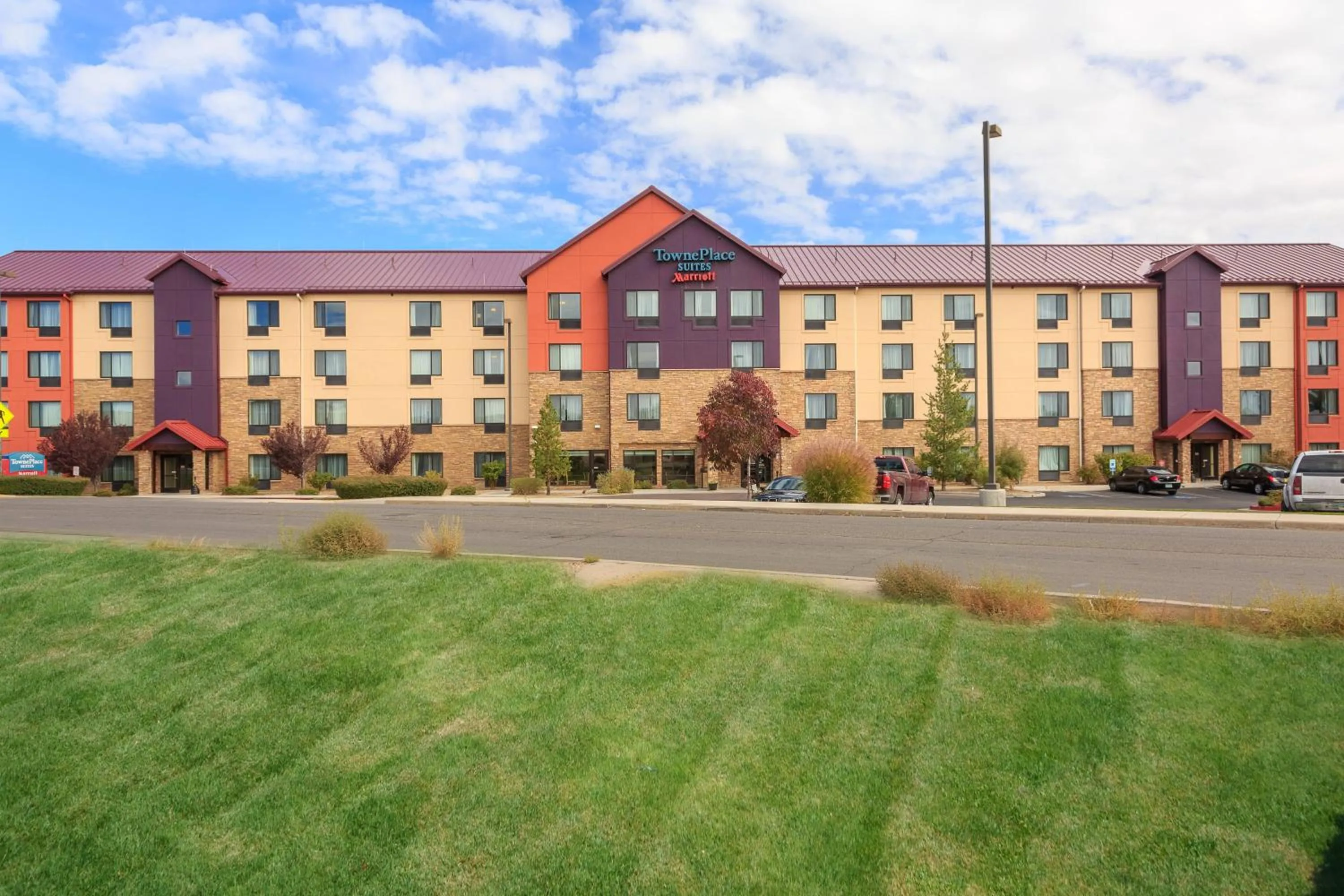 Property building in TownePlace Suites Farmington