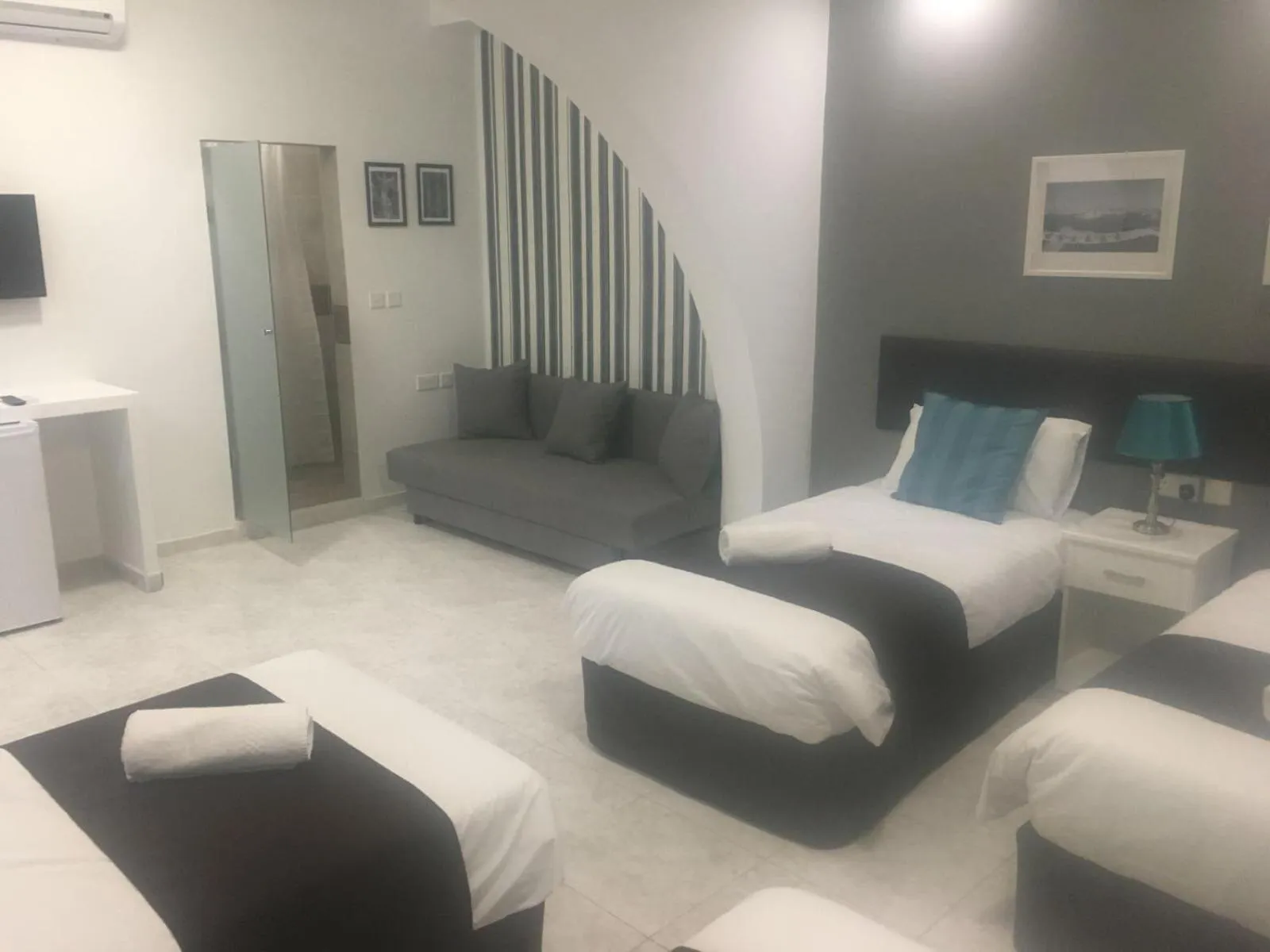 Photo of the whole room, Bed in Buccaneers Boutique Guest House