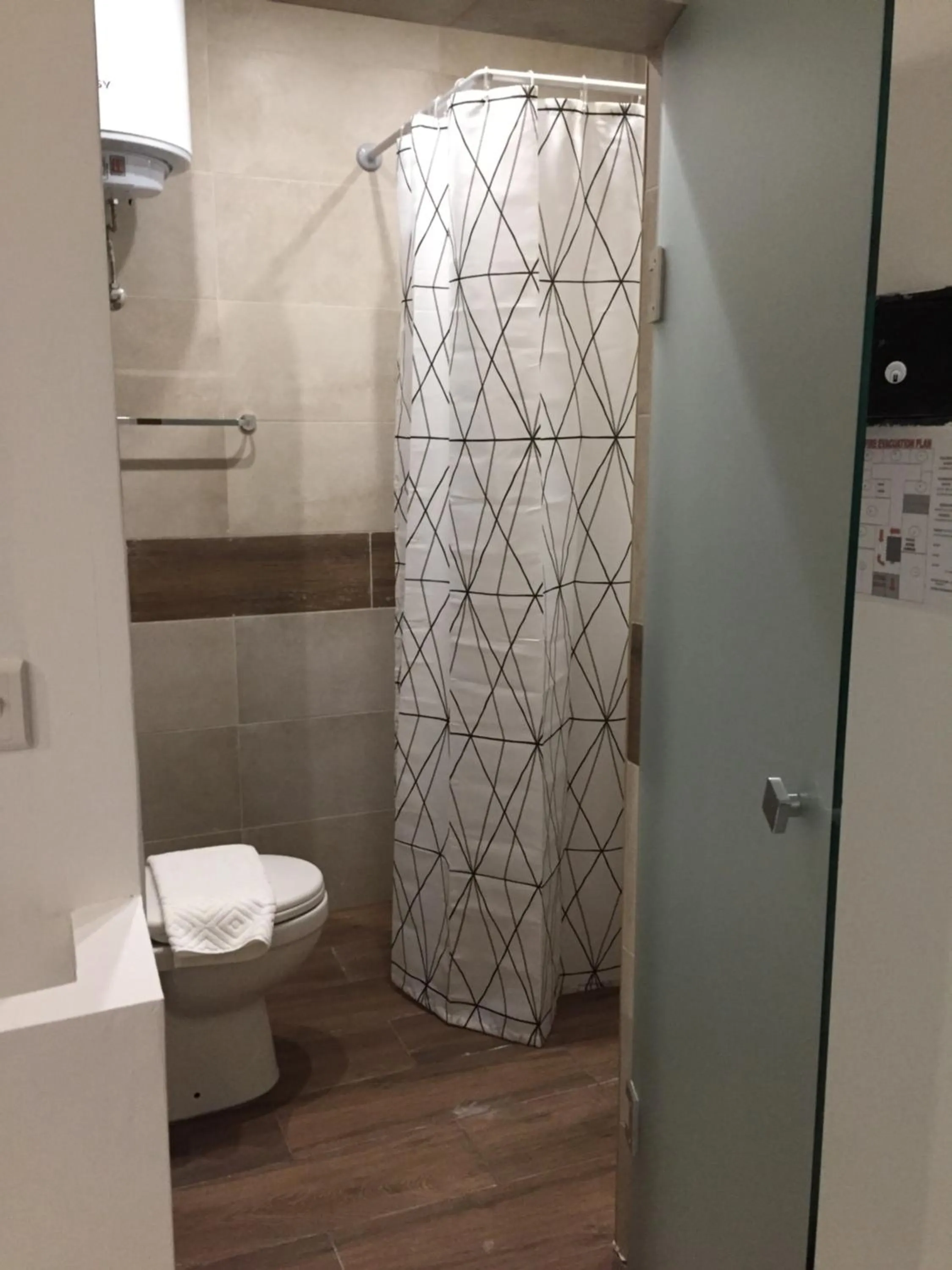 Toilet in Buccaneers Boutique Guest House