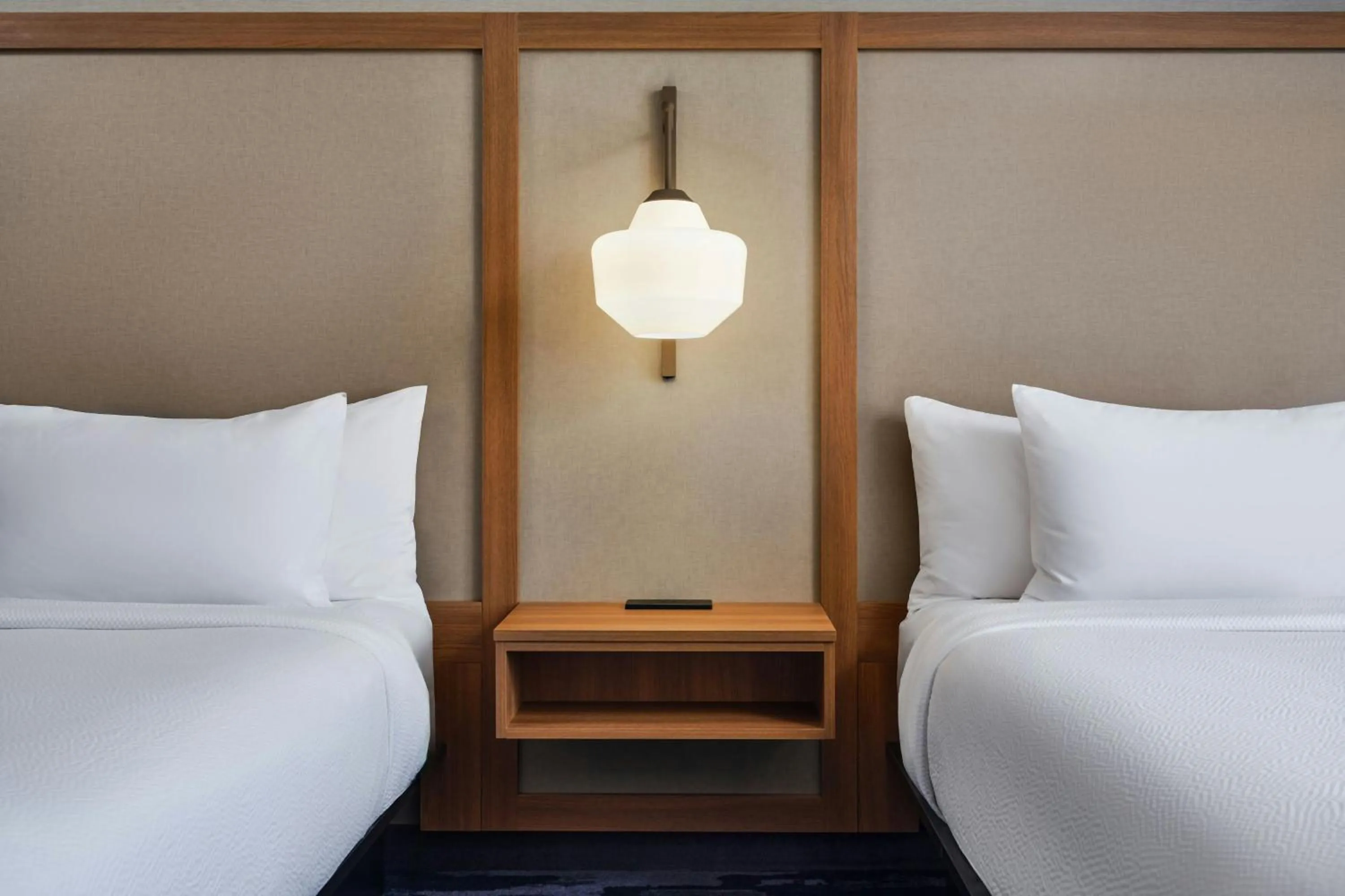 Photo of the whole room, Bed in Fairfield Inn & Suites by Marriott Gillette