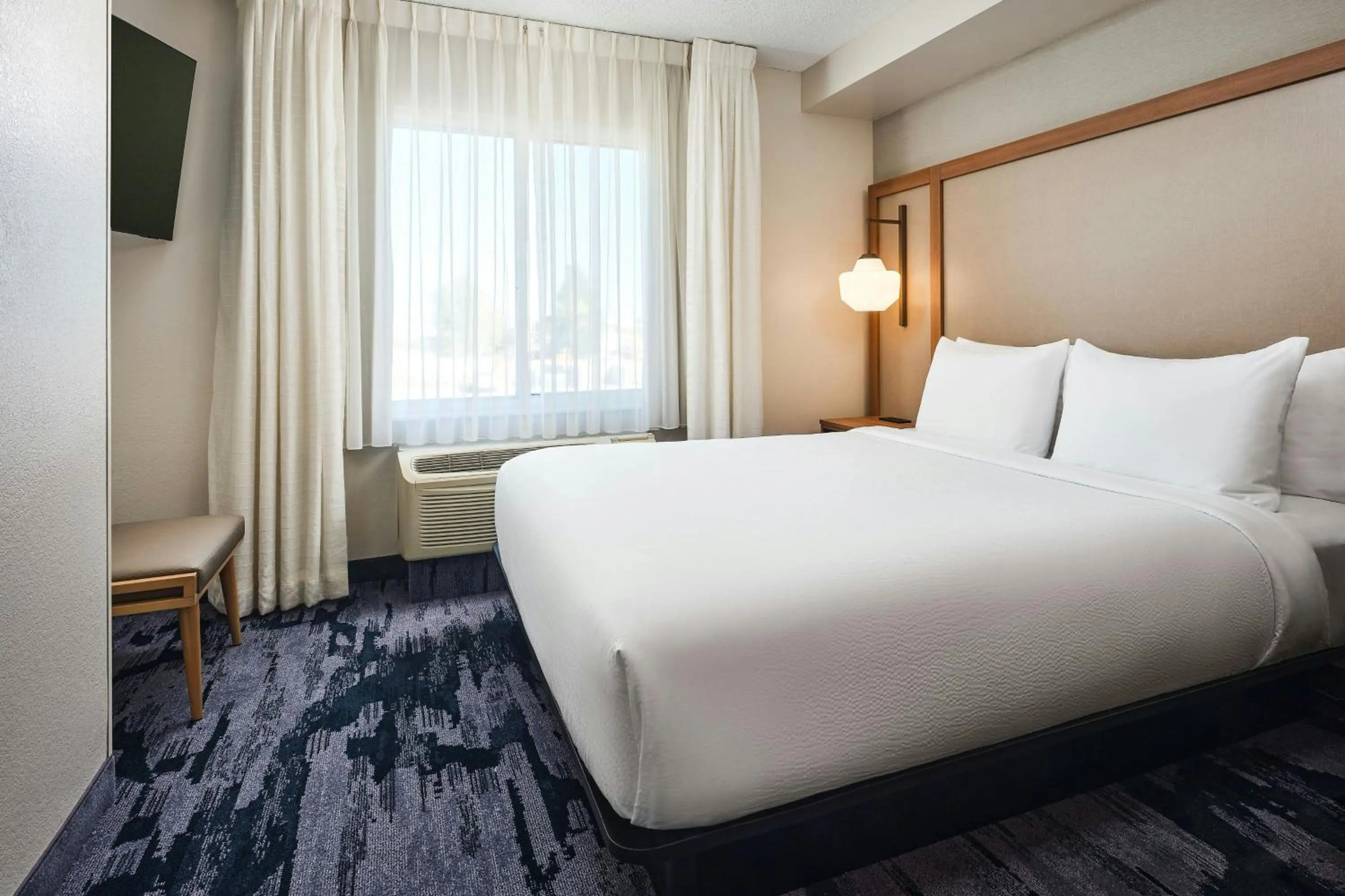 Bedroom, Bed in Fairfield Inn & Suites by Marriott Gillette