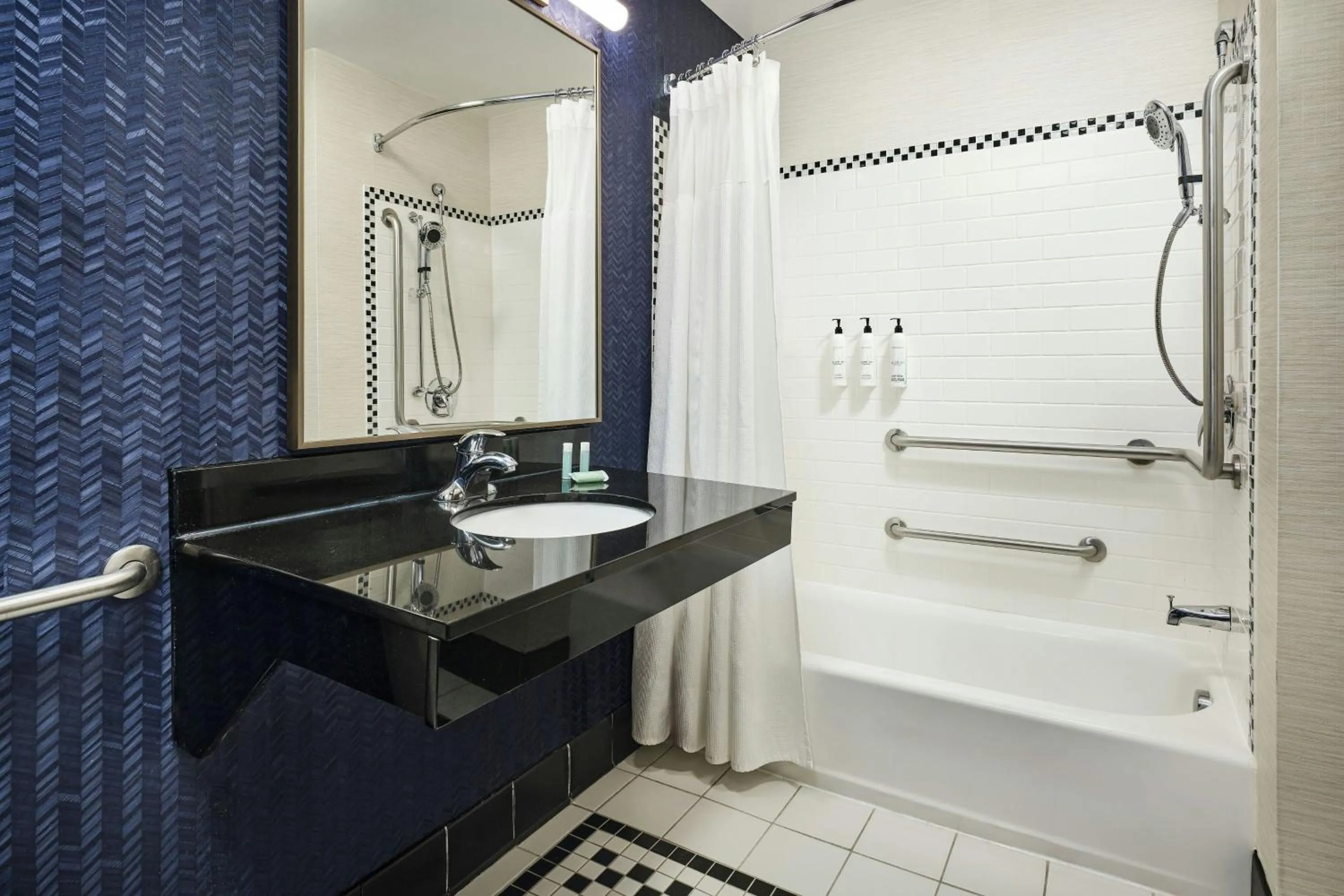 Bathroom in Fairfield Inn & Suites by Marriott Gillette