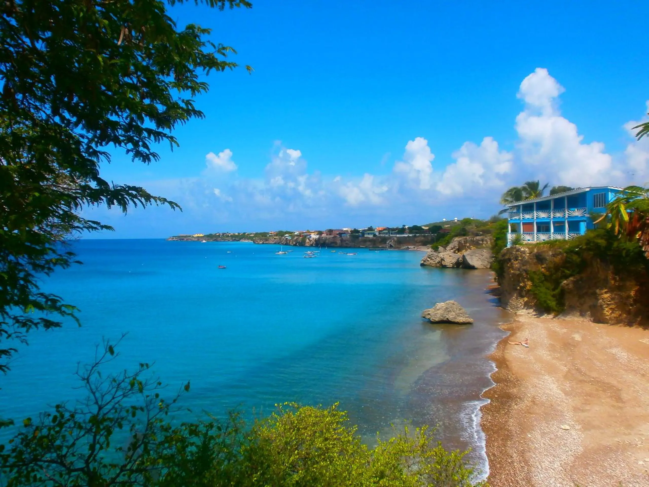 Beach in Blue View Apartments