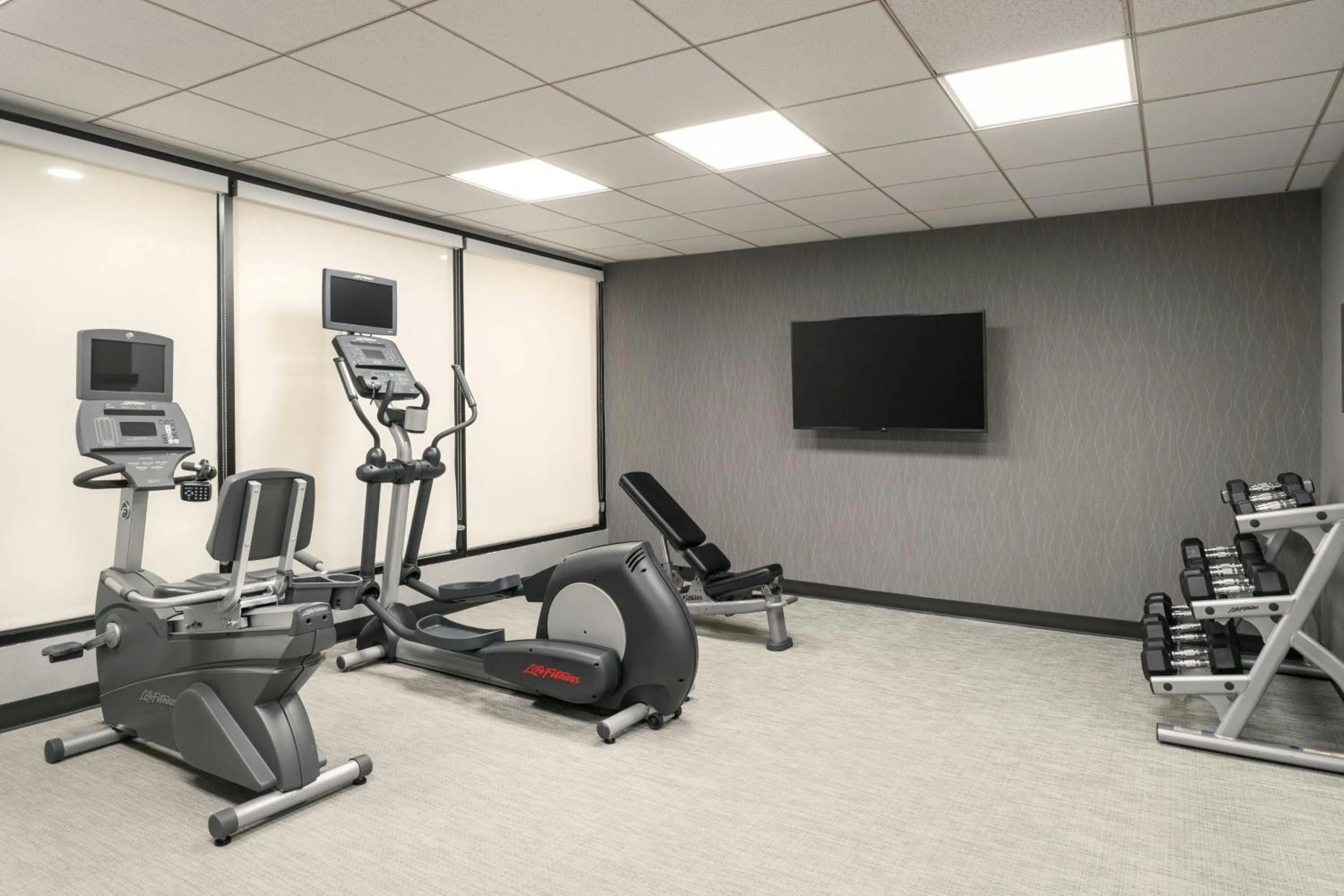 Fitness centre/facilities in Courtyard by Marriott Gainesville FL