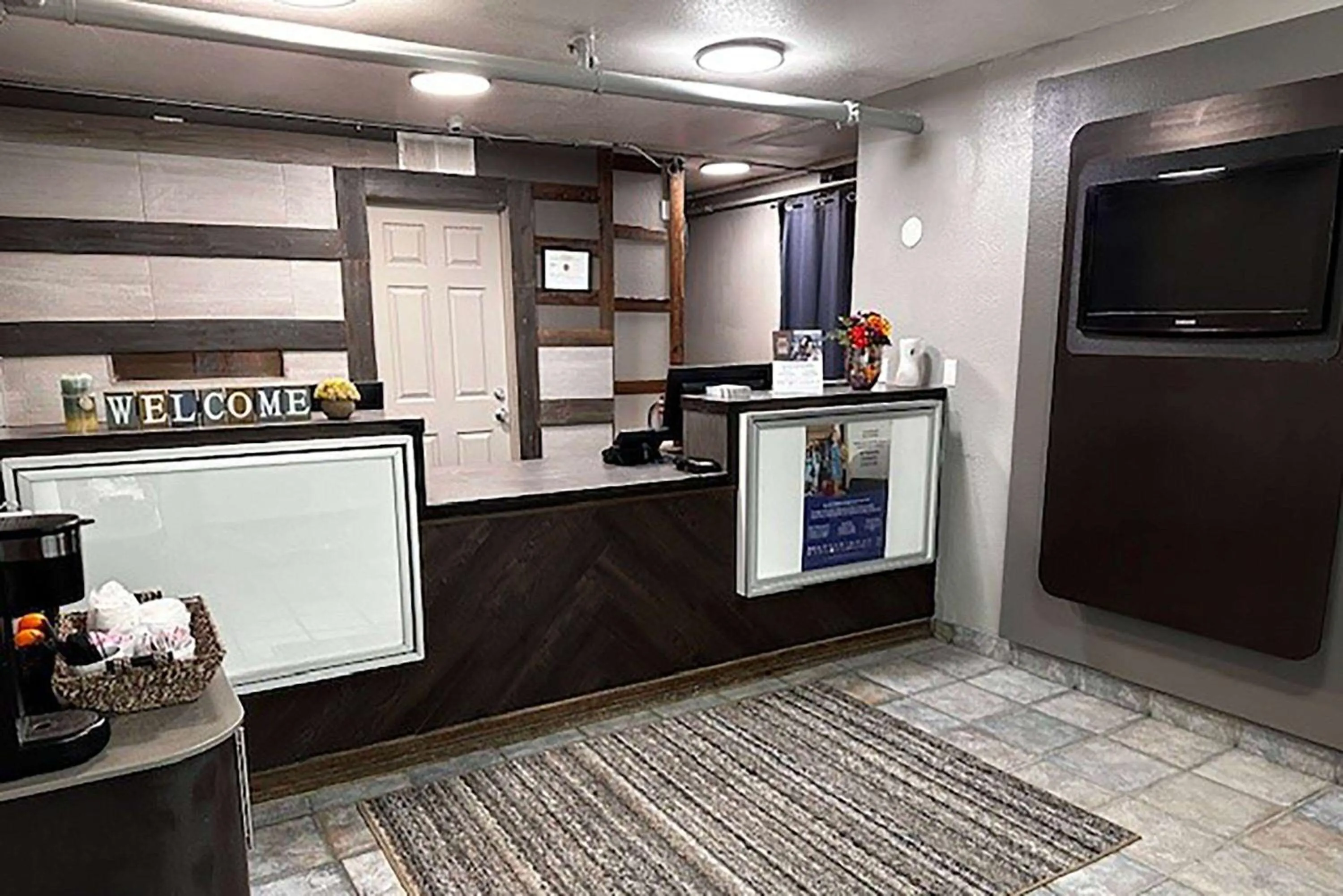 Lobby or reception in Studio City Suites, a Travelodge by Wyndham