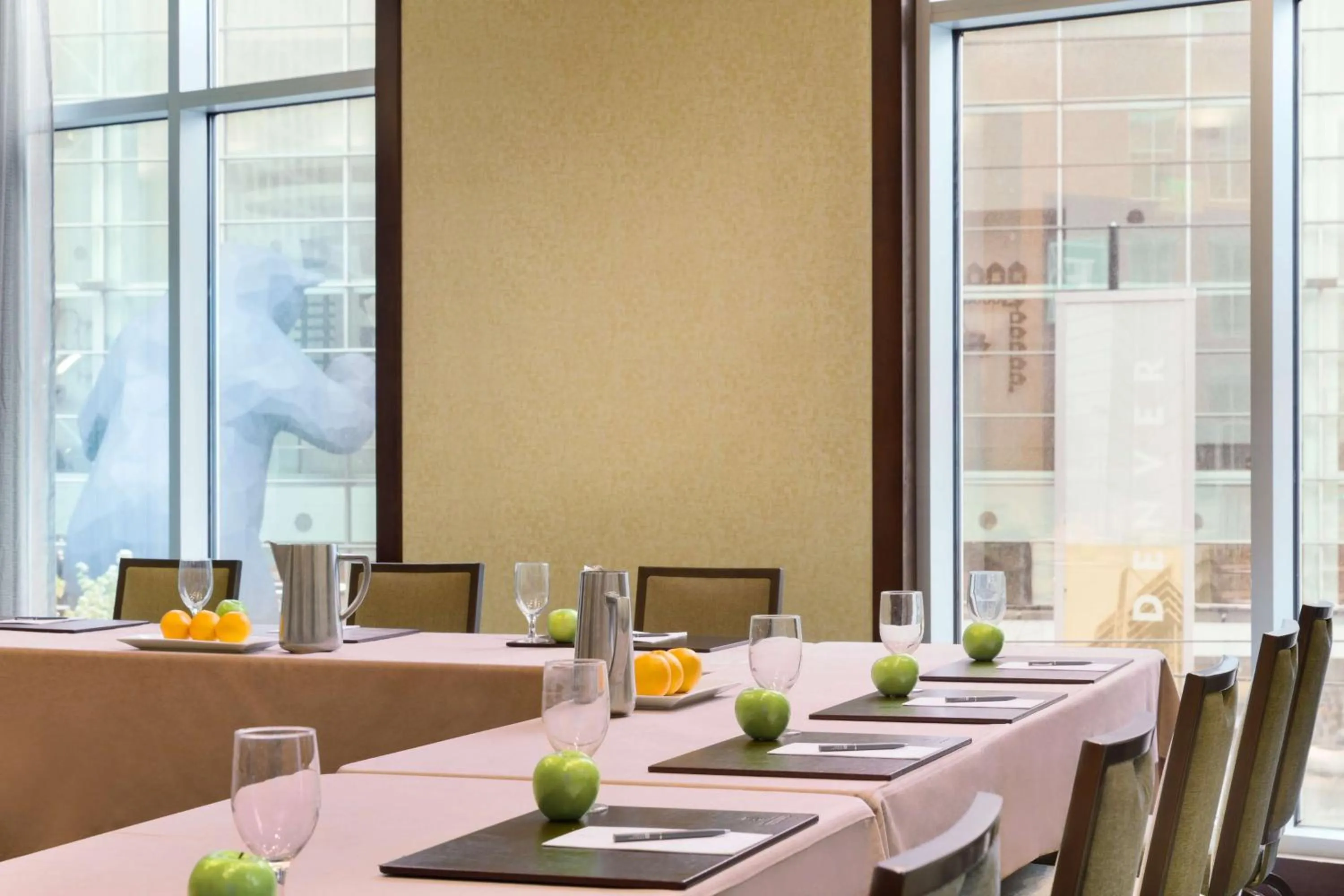 Meeting/conference room in Embassy Suites by Hilton Denver Downtown Convention Center