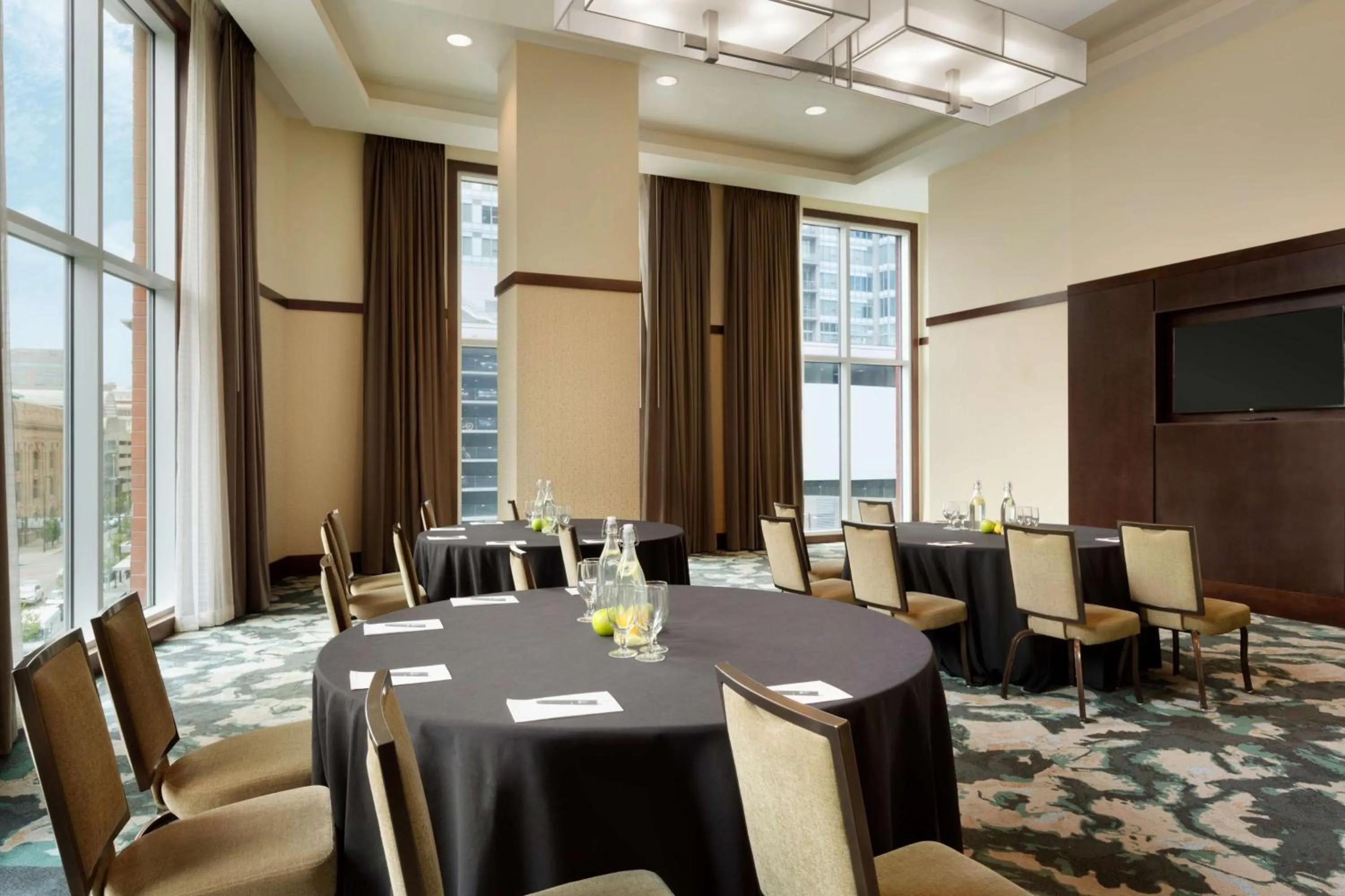 Meeting/conference room in Embassy Suites by Hilton Denver Downtown Convention Center