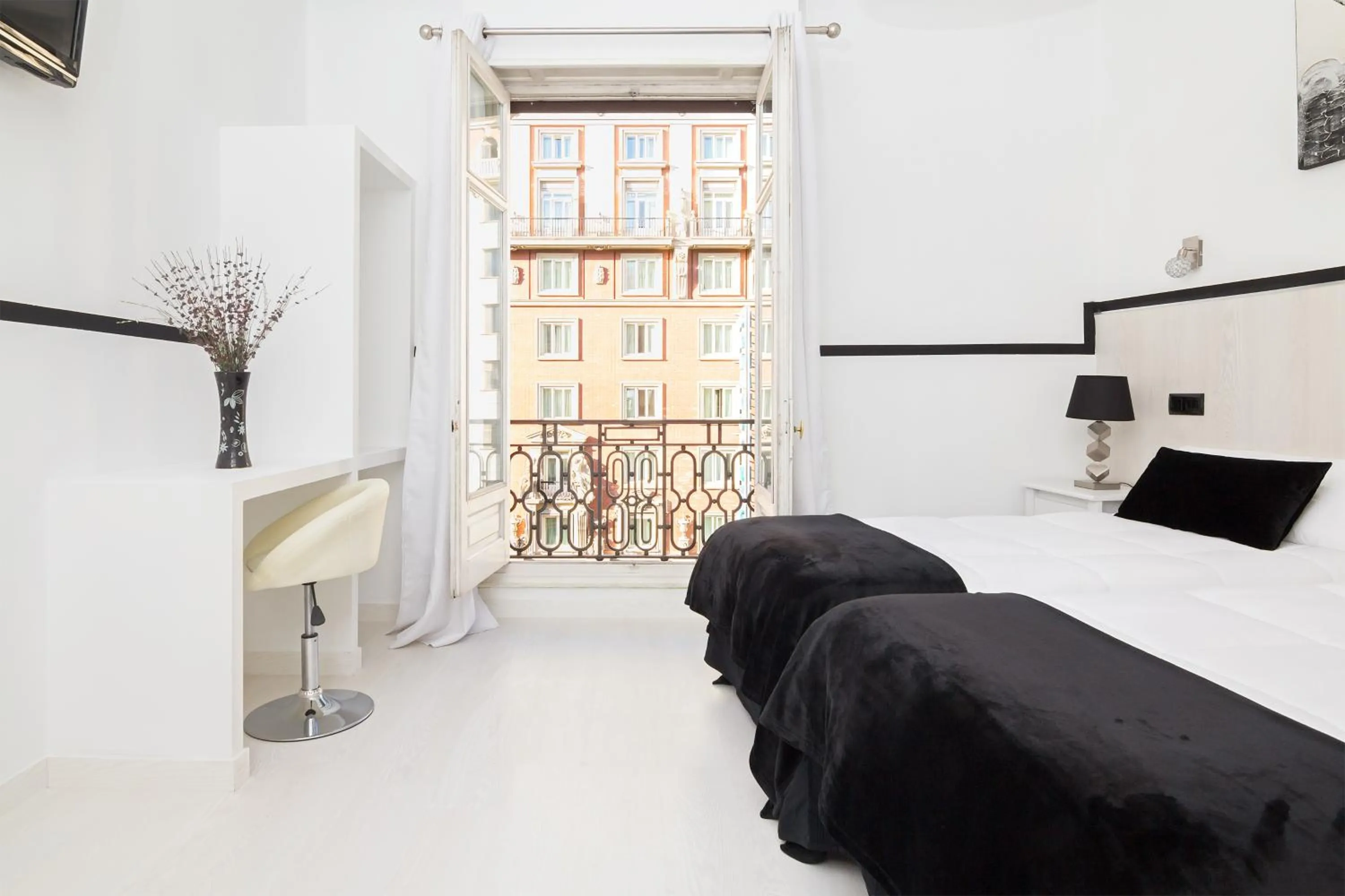 Decorative detail, Bed in Gran Via 63 Rooms