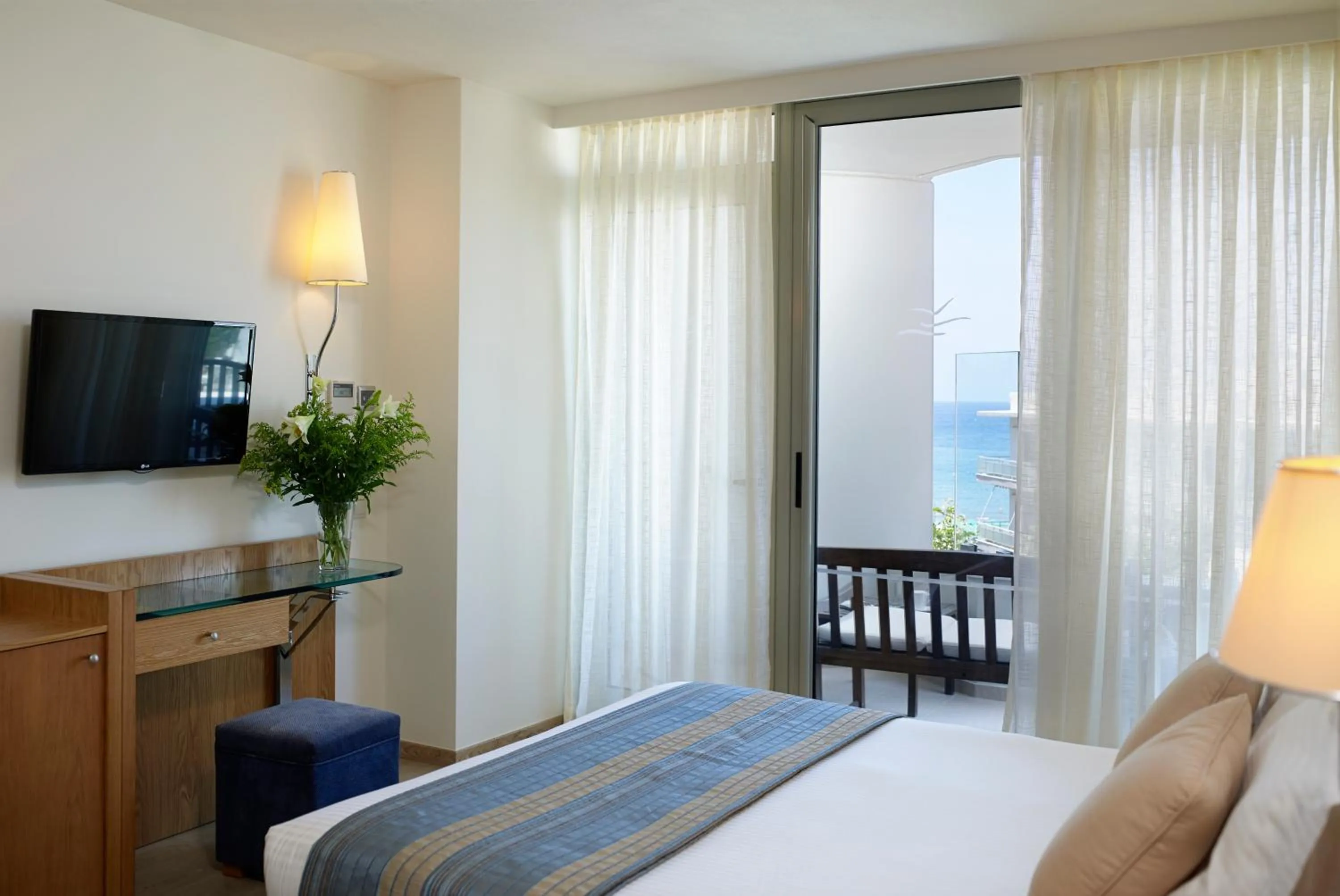 Bedroom, Bed in Kriti Beach Hotel