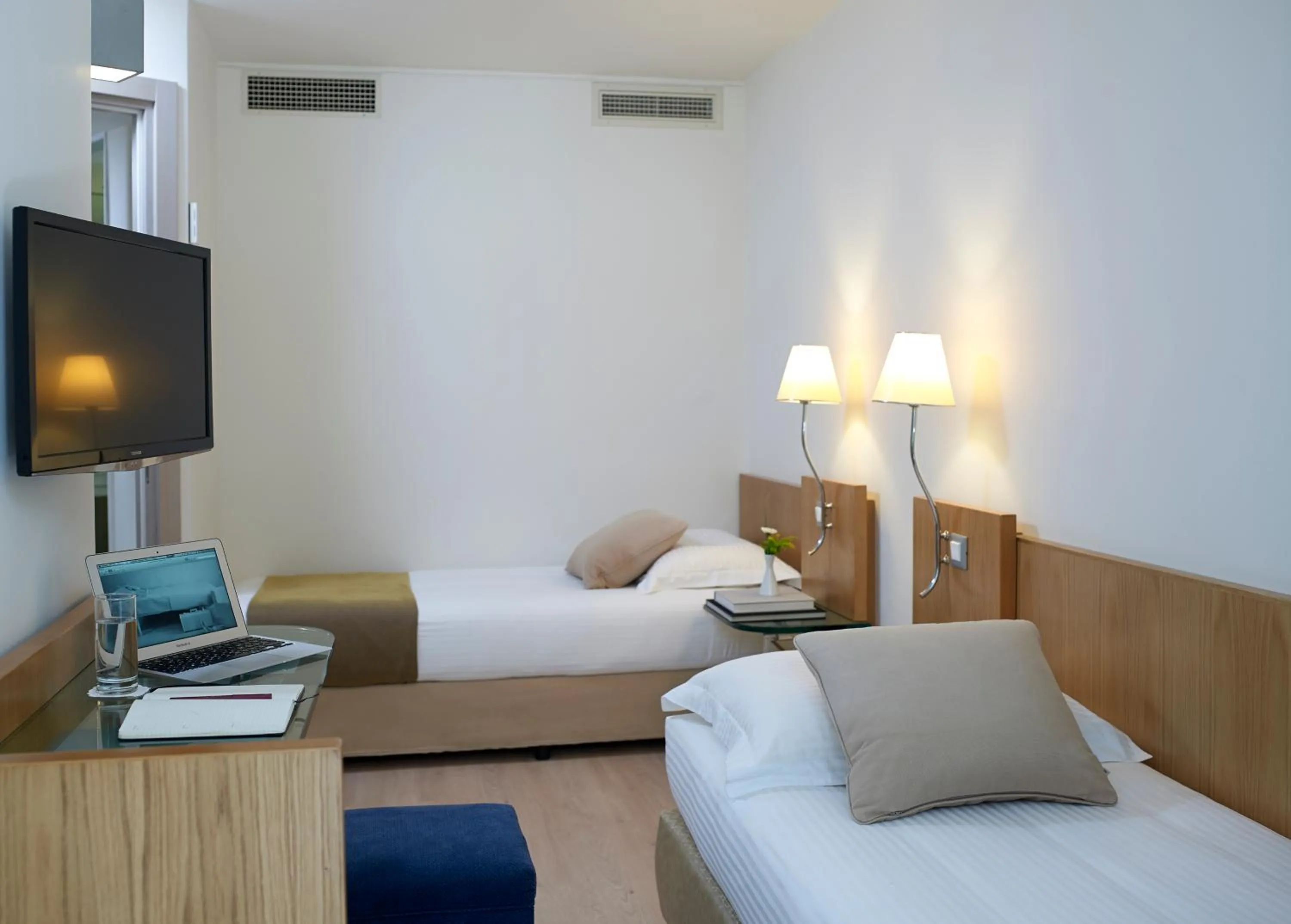 Bedroom, Bed in Kriti Beach Hotel