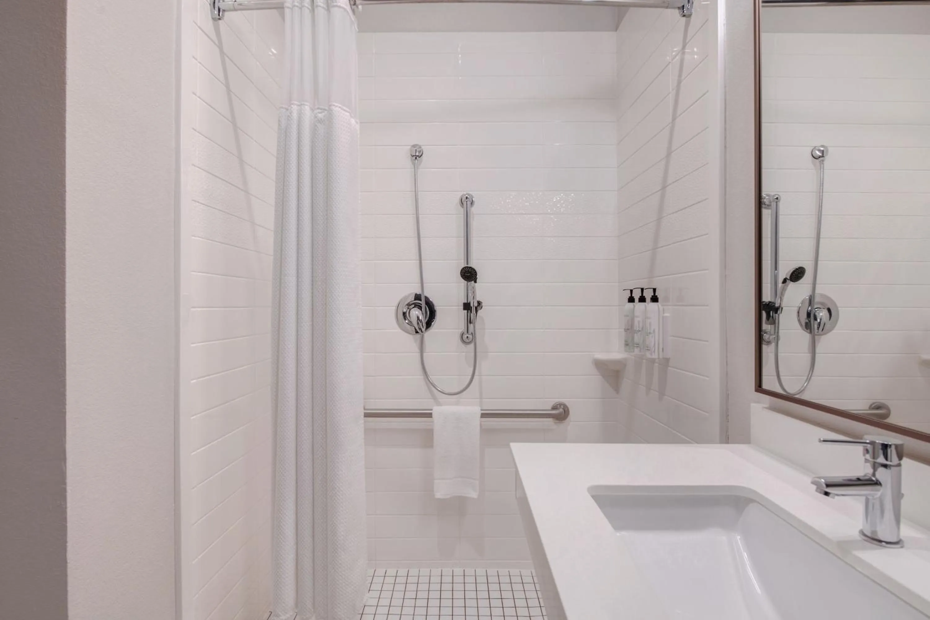 Bathroom in Fairfield Inn & Suites by Marriott Greenwood