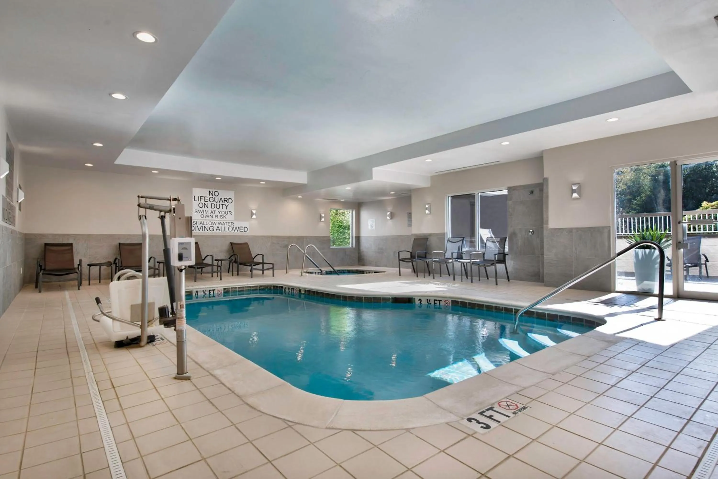 Swimming pool in Fairfield Inn & Suites by Marriott Greenwood