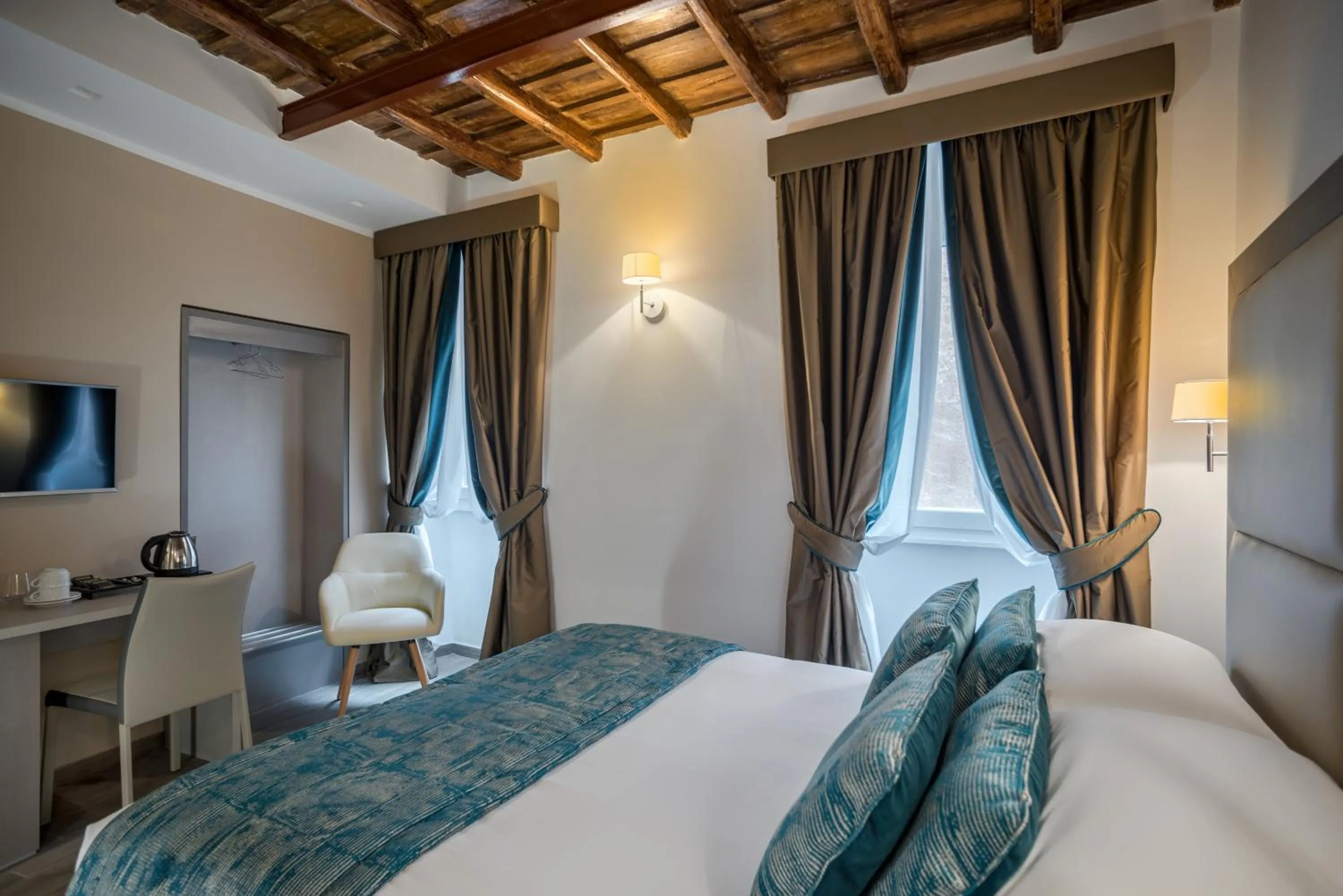 Bedroom, Bed in Reginella Suites