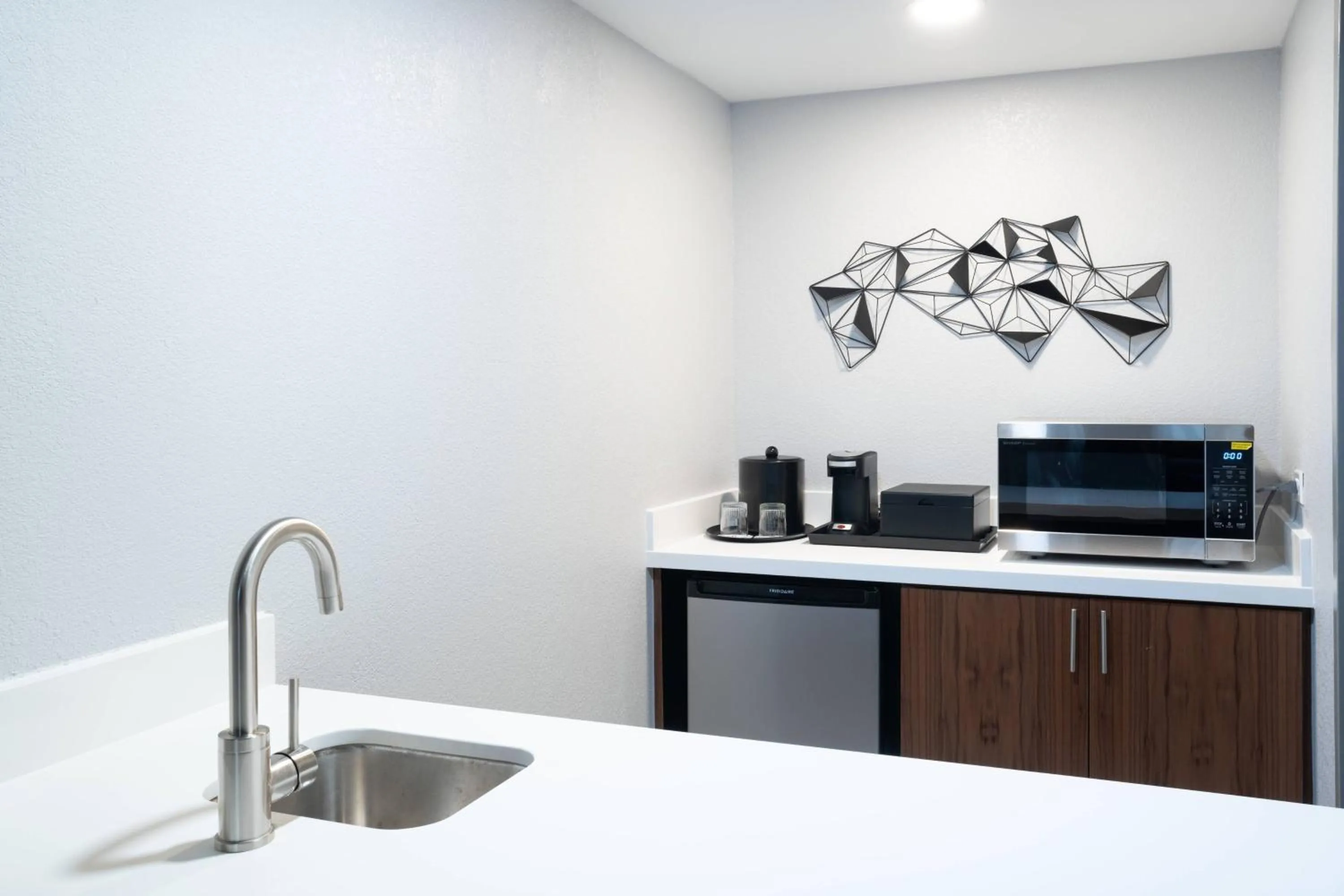 Kitchen or kitchenette in Marriott Greensboro Downtown