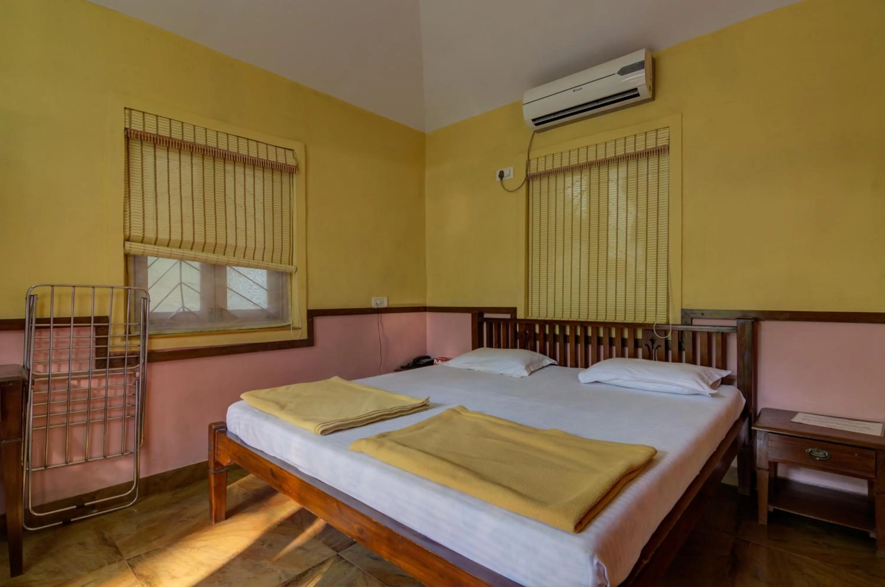 Bed in Shantai By the Lake