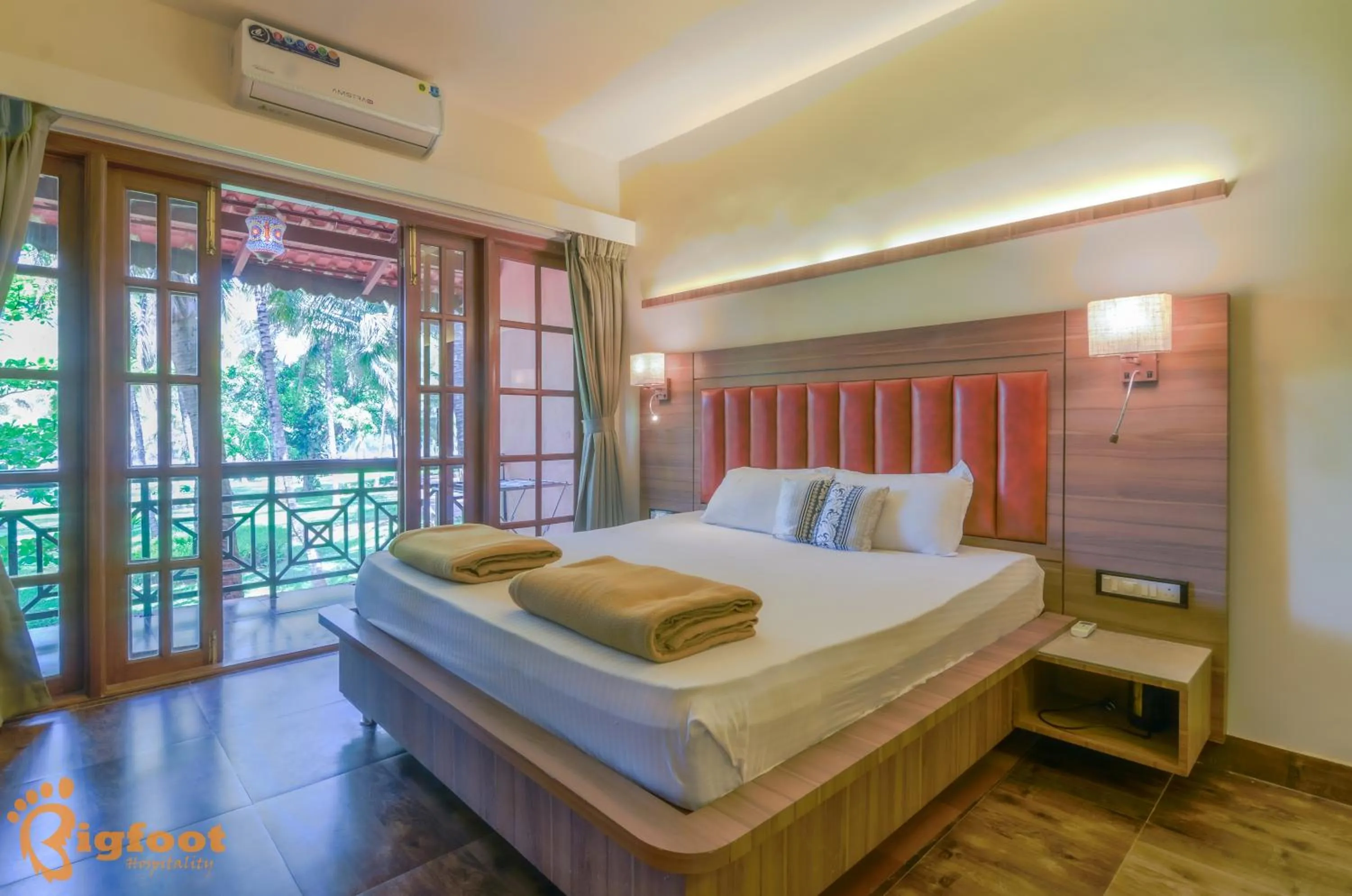 Bed in Shantai By the Lake