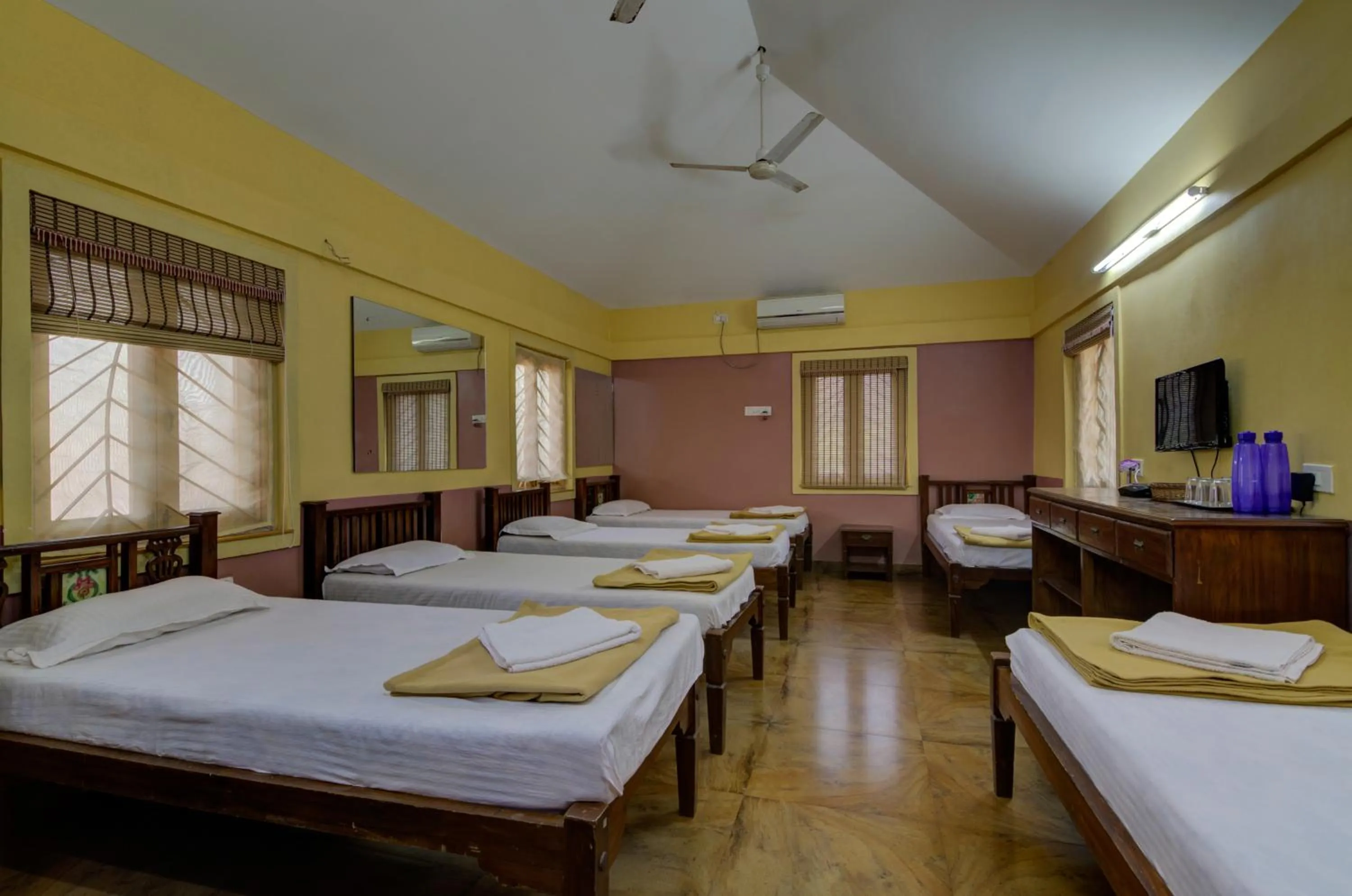 Bed in Shantai By the Lake