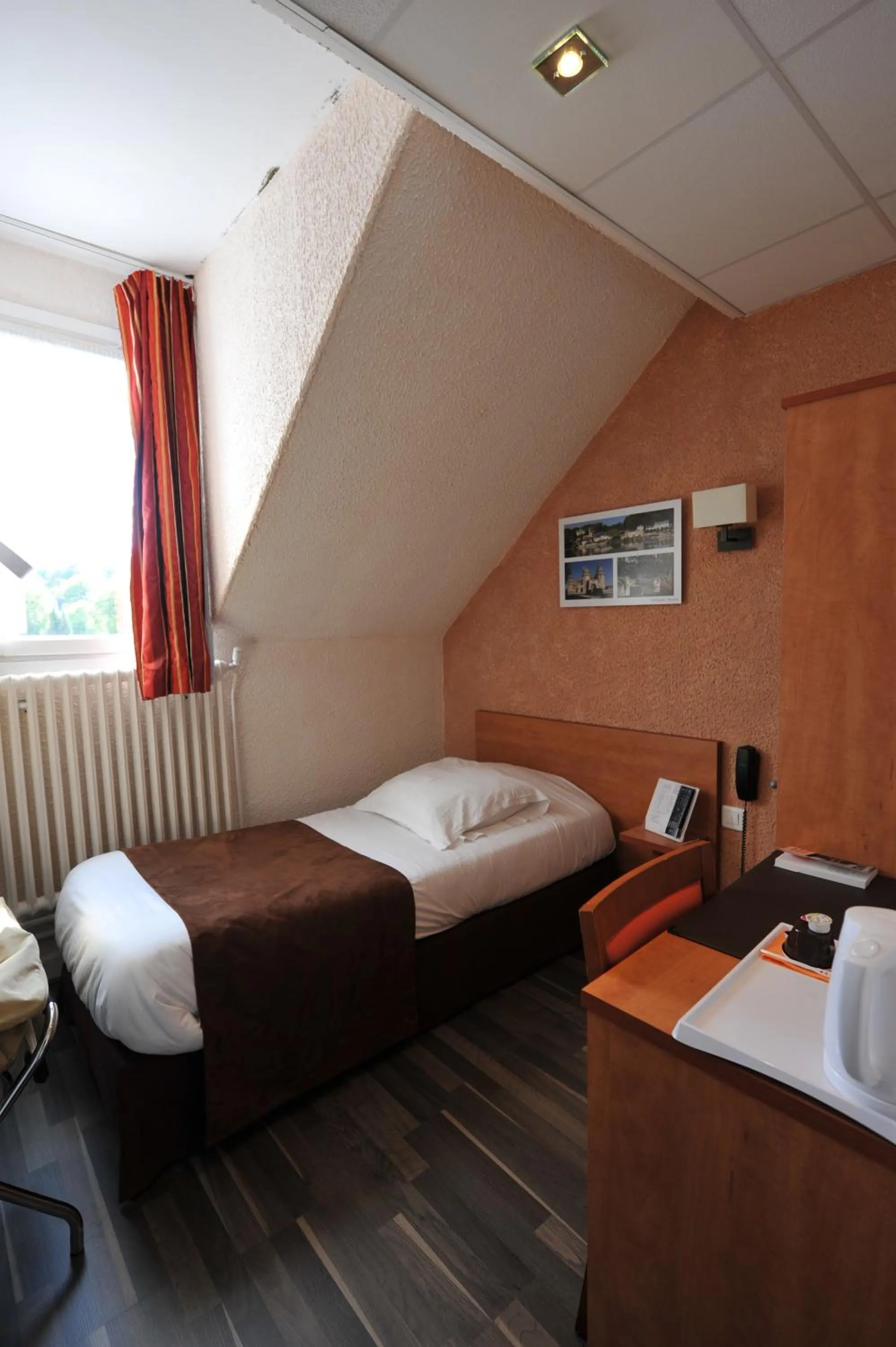 Bedroom, Bed in Logis Hotel Beaudon