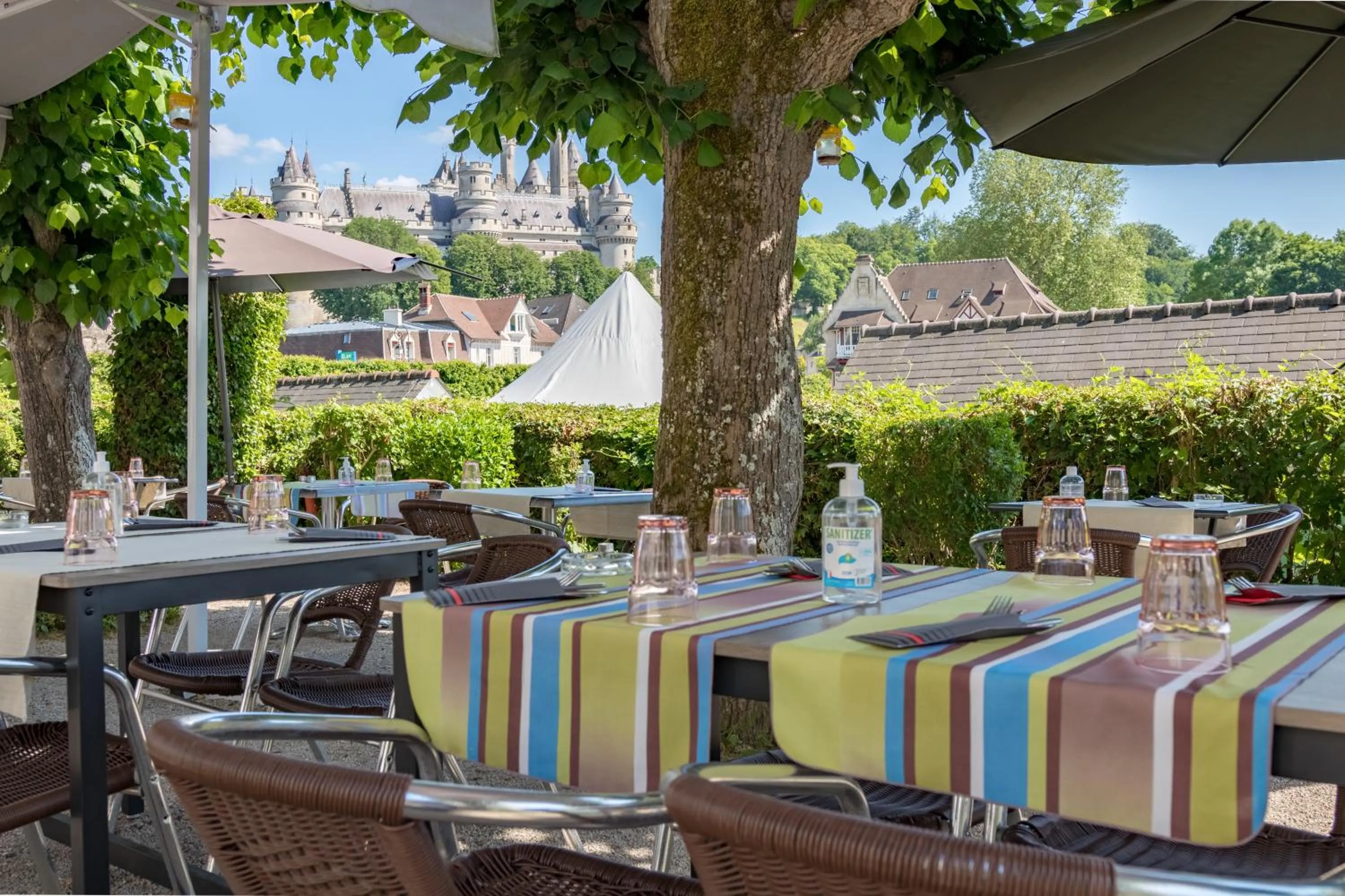Patio in Logis Hotel Beaudon