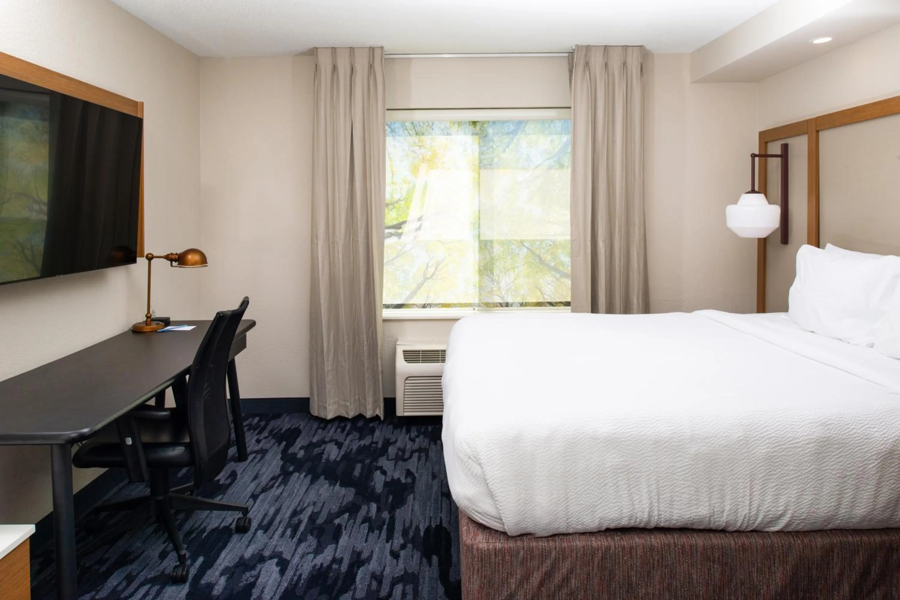 Bed in Fairfield Inn & Suites Greensboro Wendover