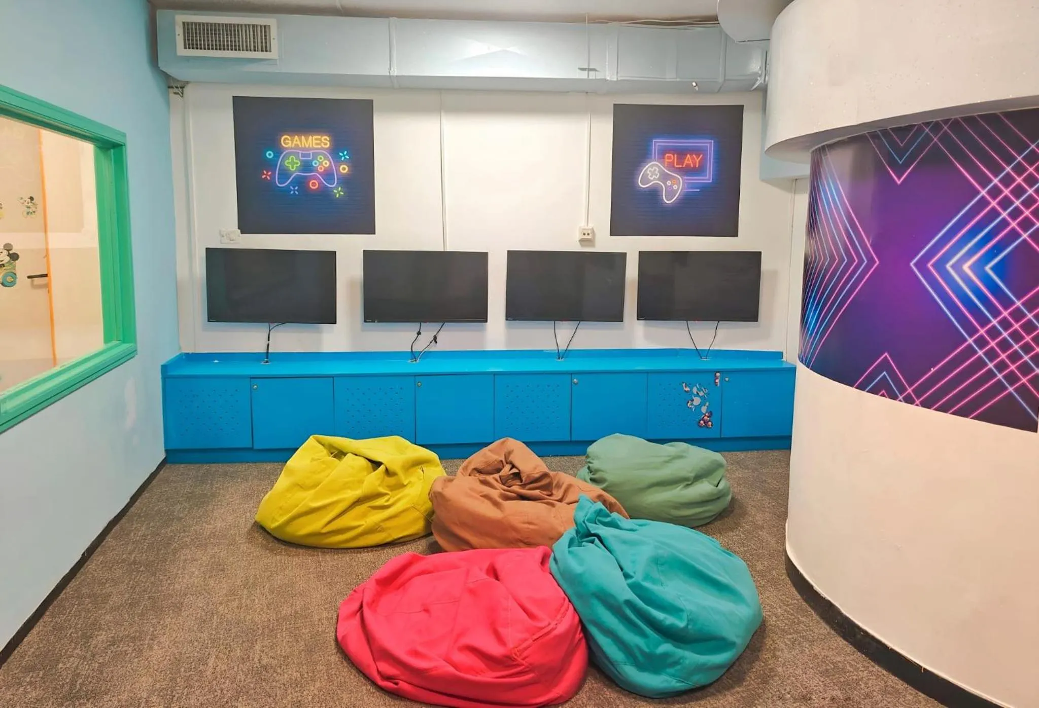 TV and multimedia in Hotel Lake House Kinneret