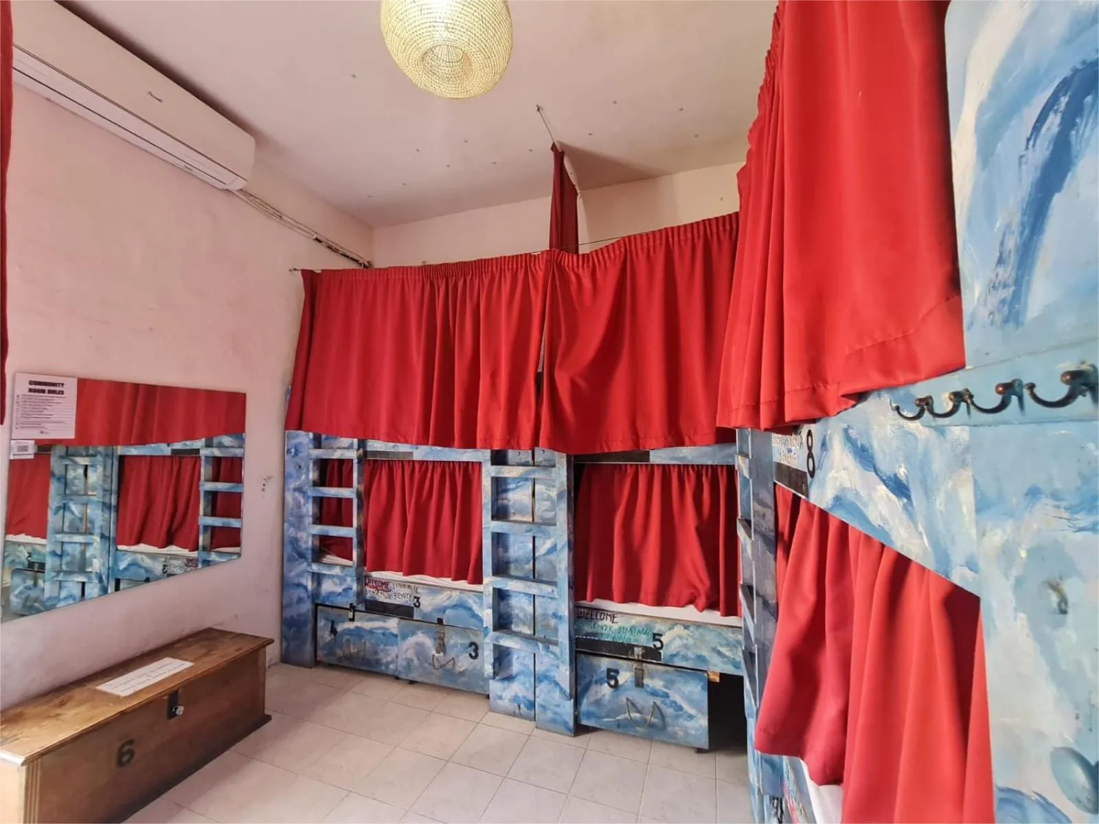 bunk bed, Bed in Hostel Malti Budget