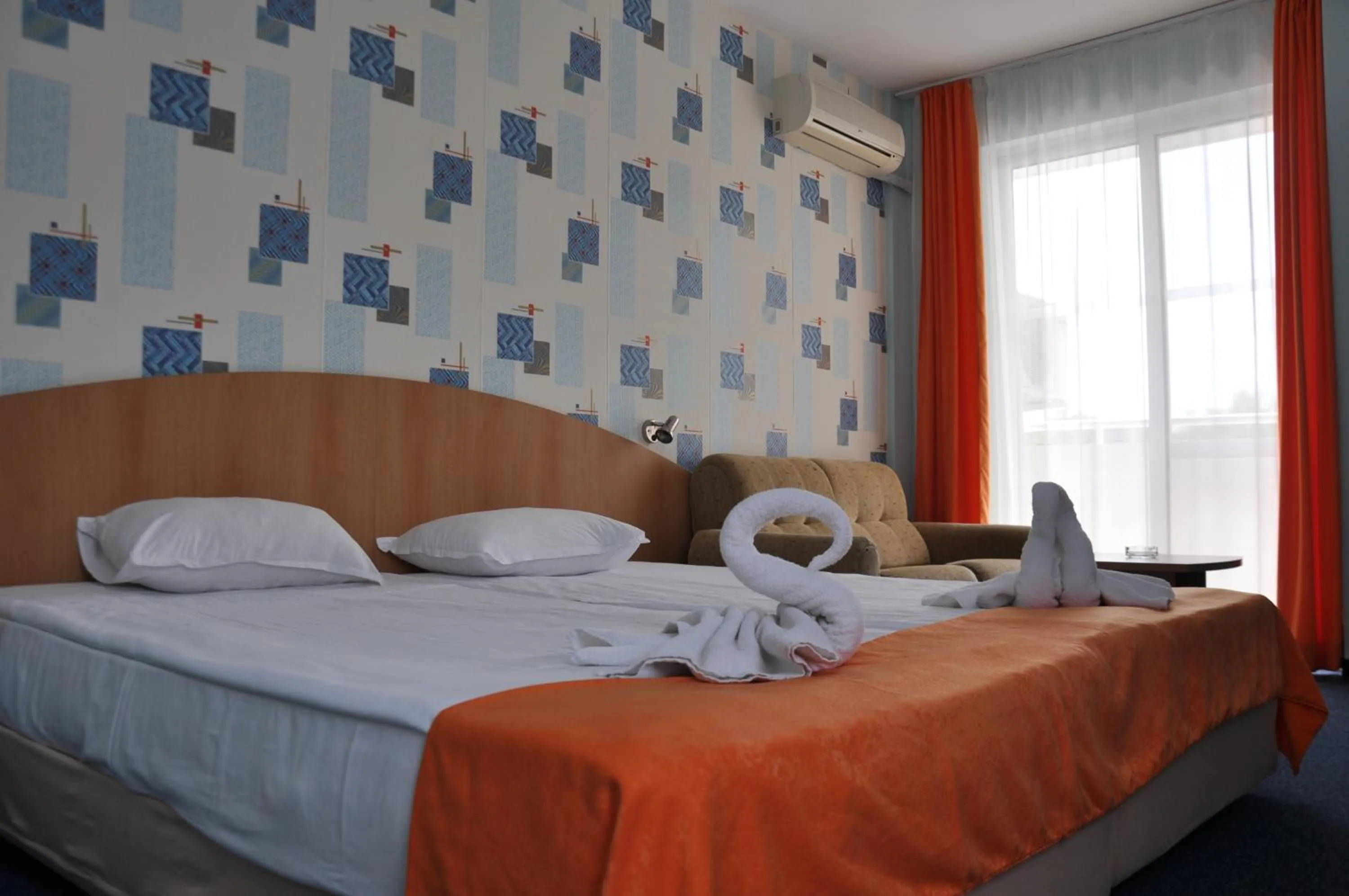 Photo of the whole room, Bed in Hotel BelleVille