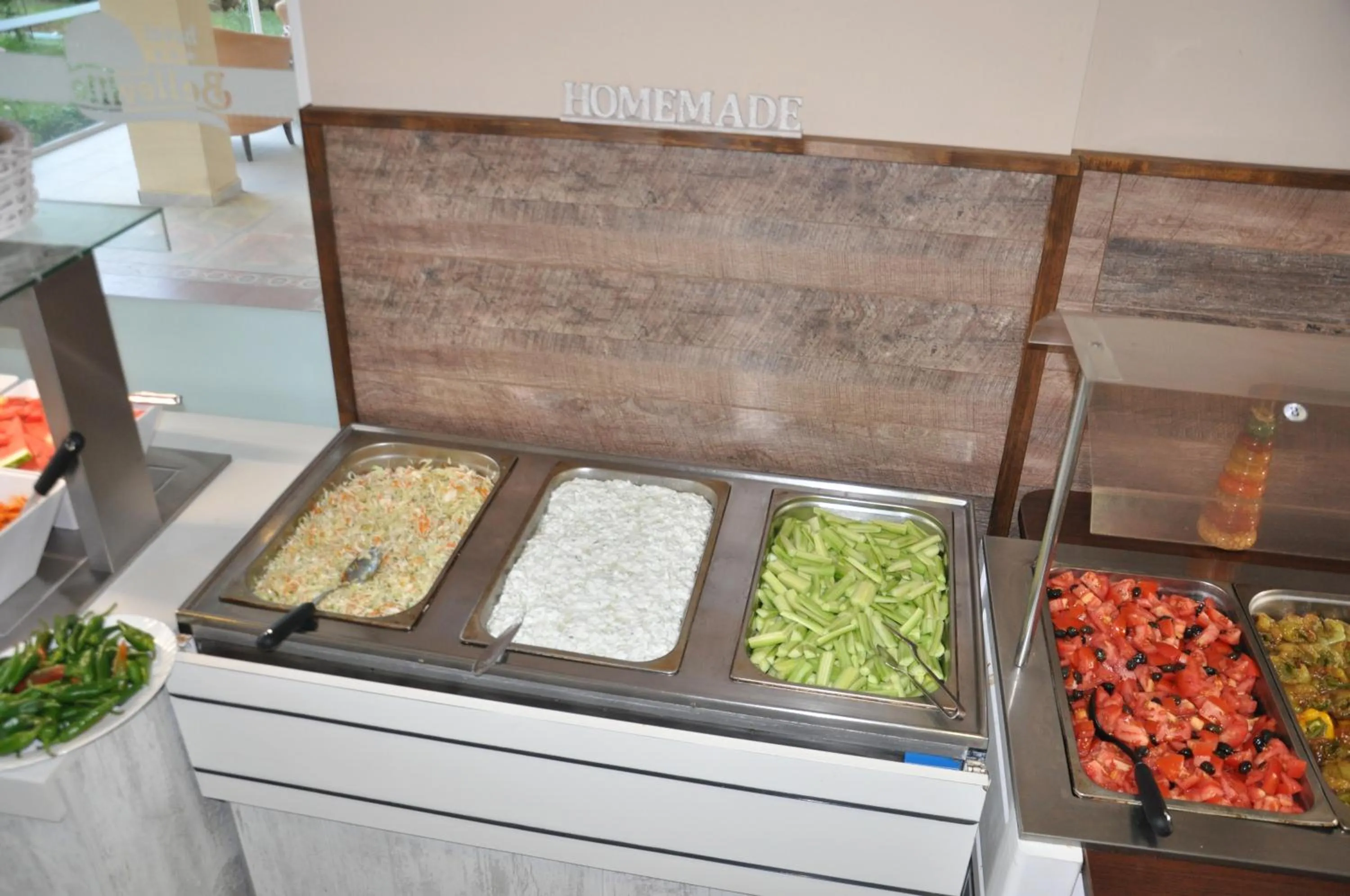 Restaurant/places to eat in Hotel BelleVille