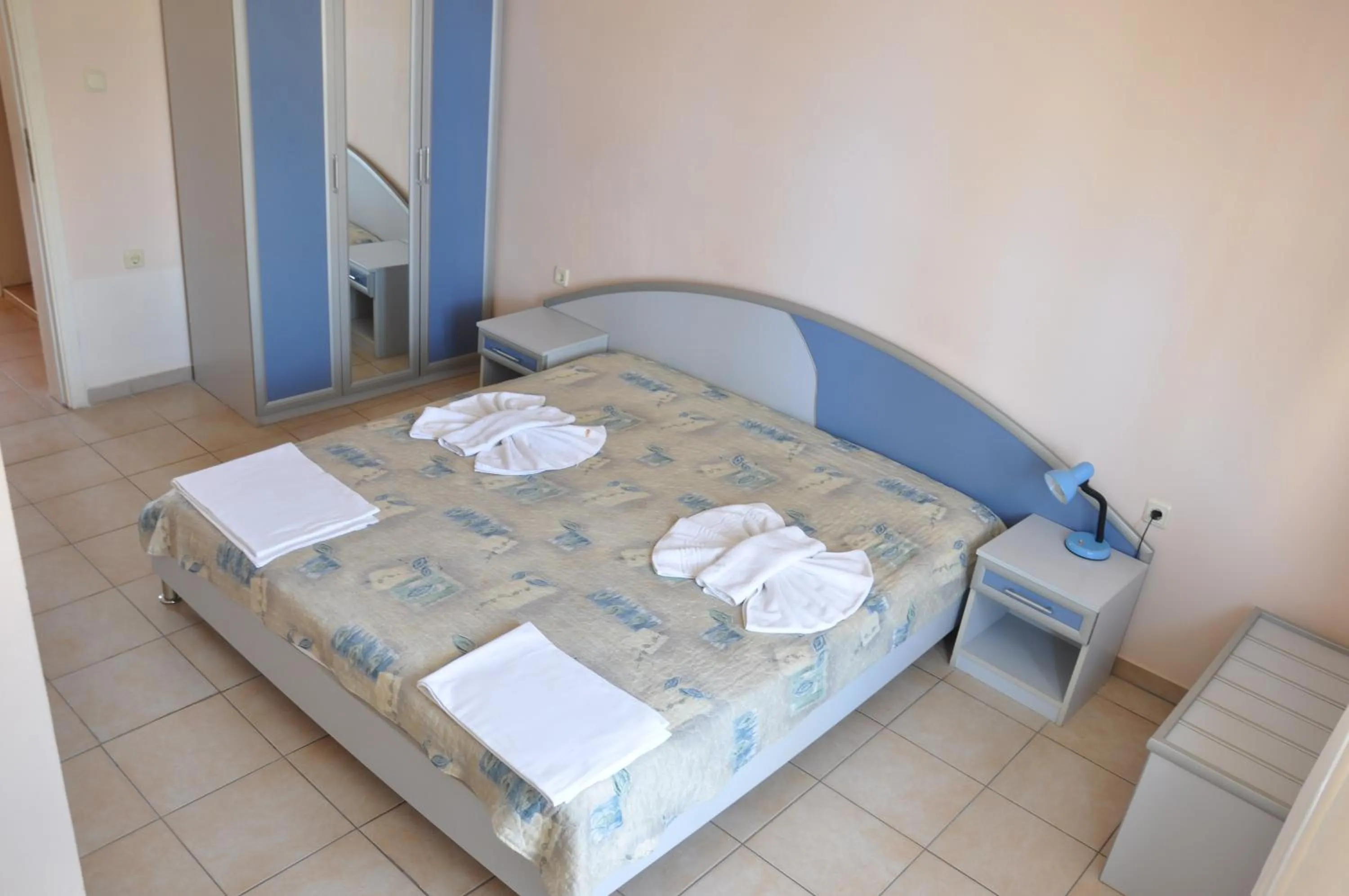 Bedroom, Bed in Hotel BelleVille