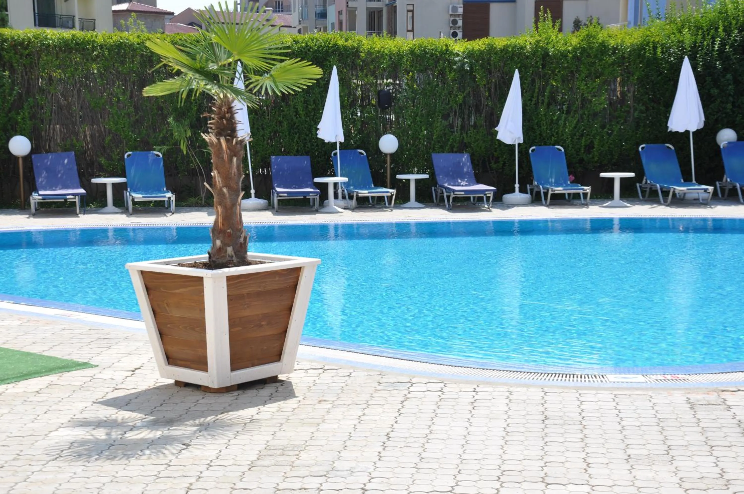 Swimming pool in Hotel BelleVille