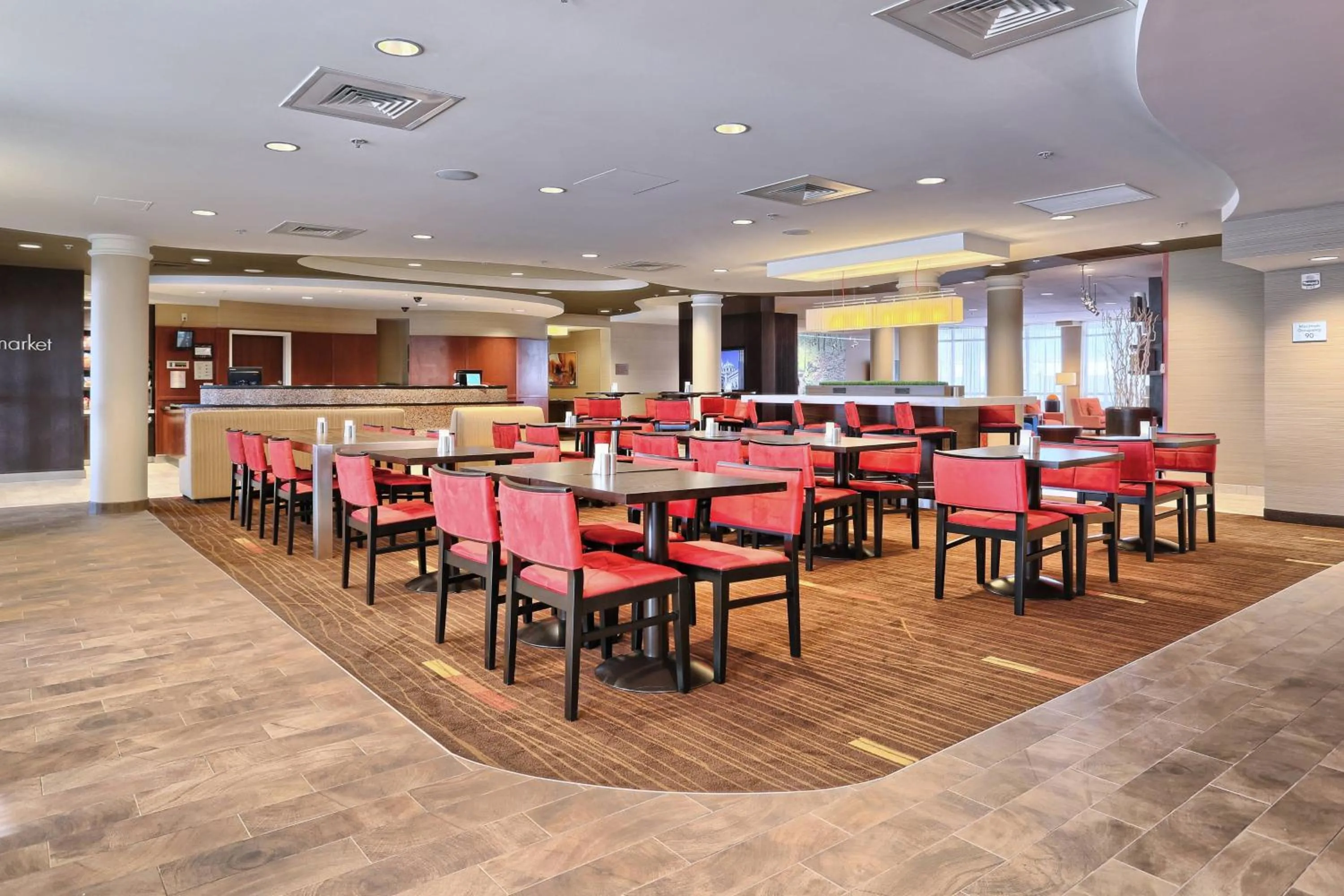 Restaurant/places to eat in Courtyard by Marriott Harrisburg West/Mechanicsburg